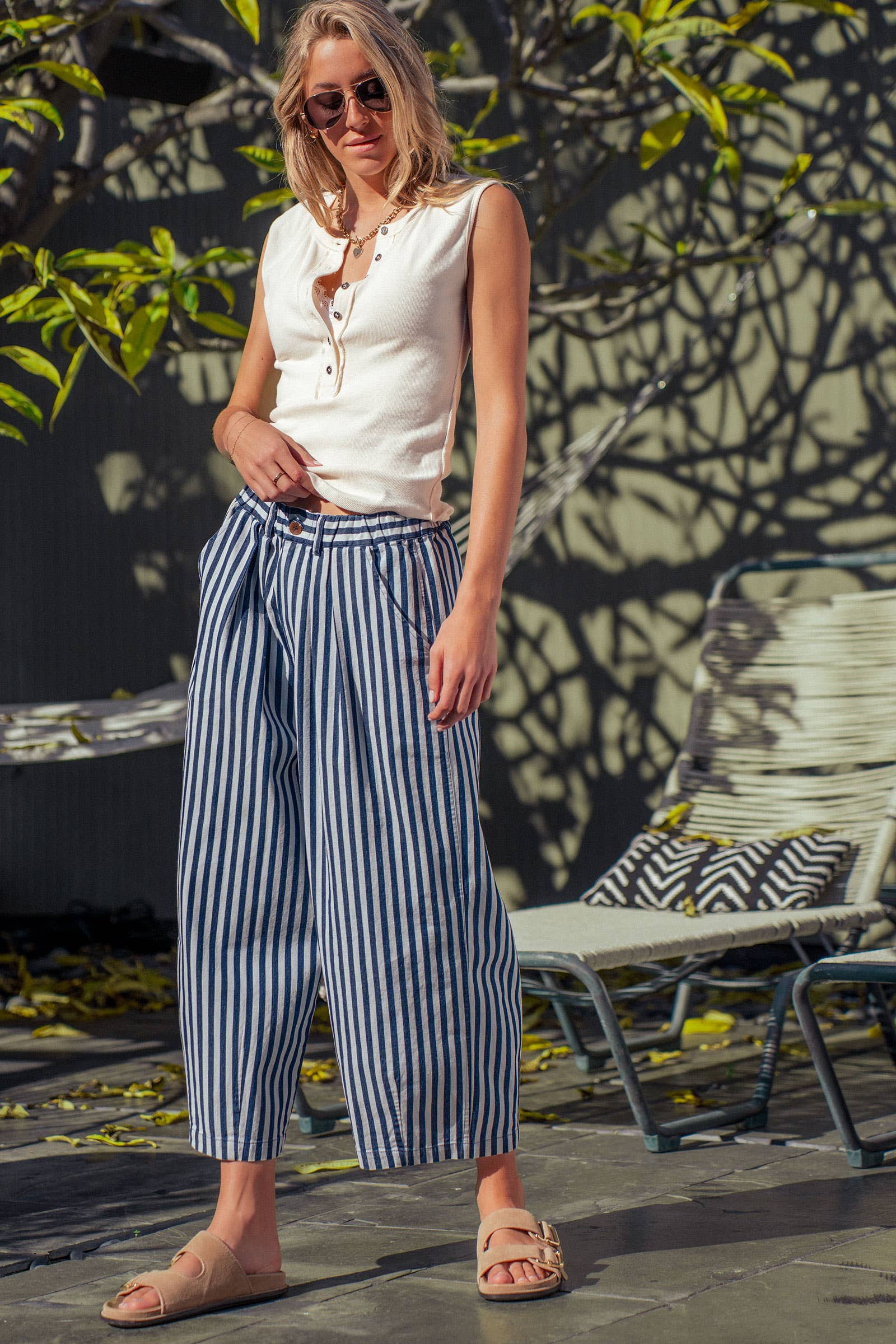 Urban Daizy Striped Pleated Wide Leg Culotte Pants Blue-Stripe Pants - Women's (UDZ-PT-00477) – alternate view 9