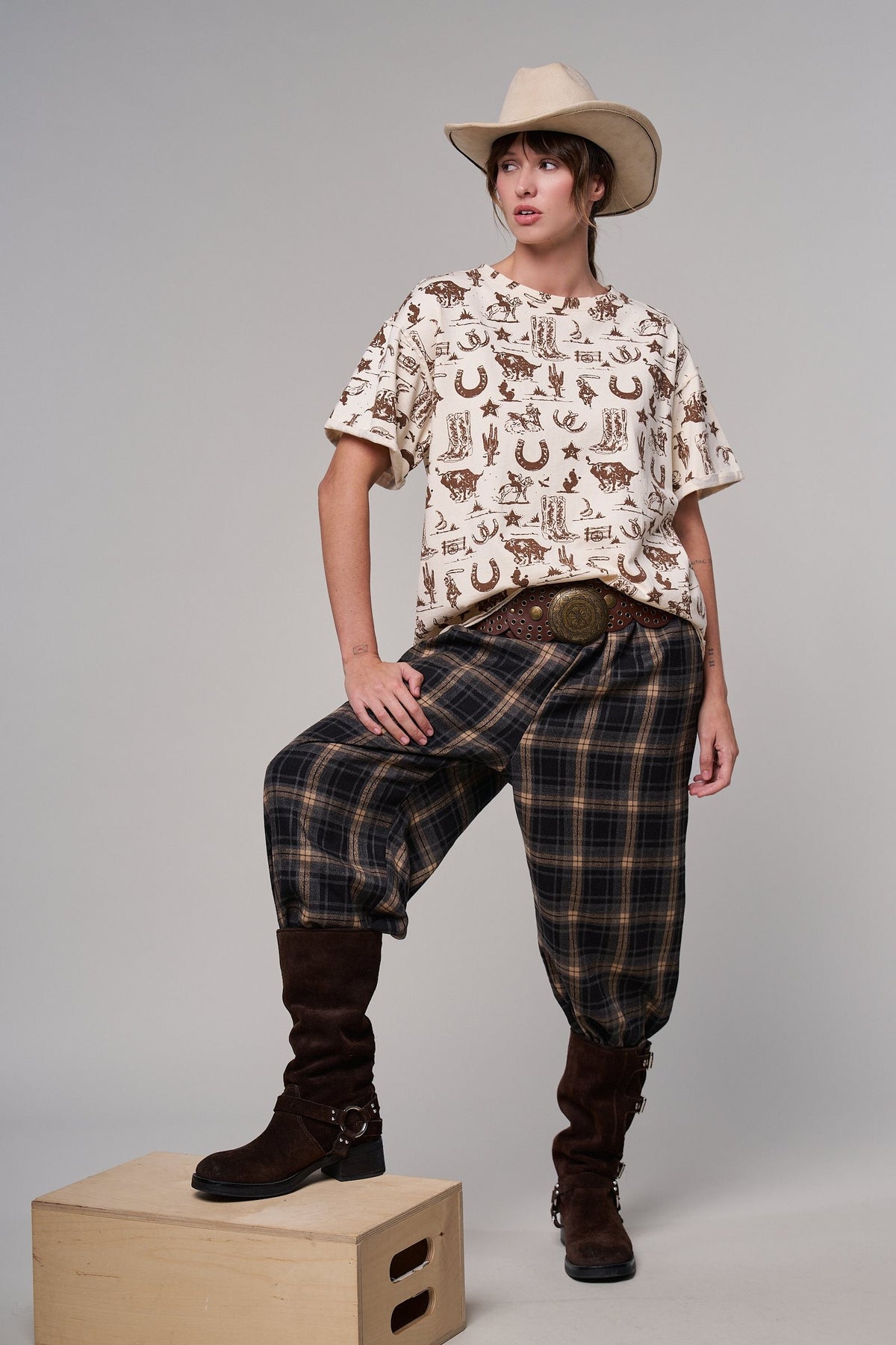 Campfire Plaid Flannel Jogger Pants in BLACK - Women's Casual Pants | Urban Daizy