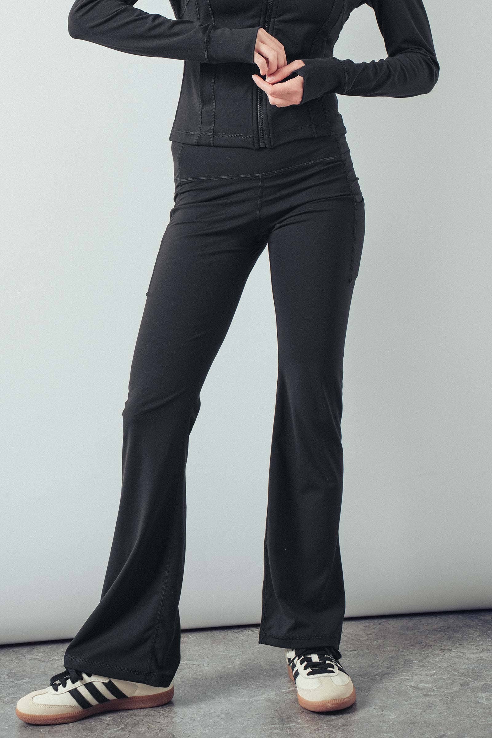 High-Waist Athleisure Flare Pants with Side Pocket