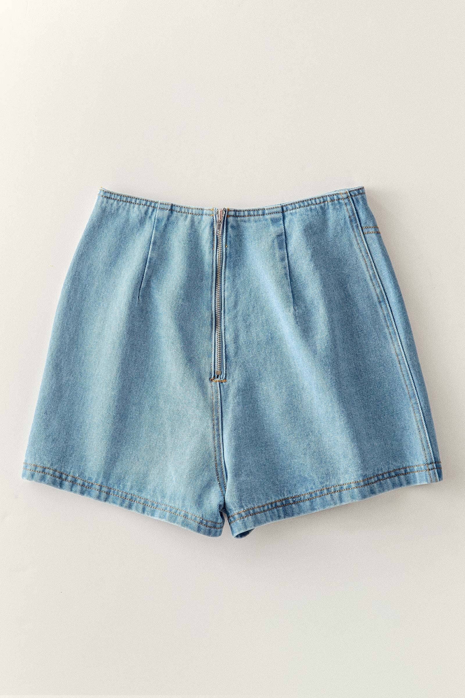 Urban Daizy Retro Button Front High Waisted Denim Skort Denim Skort - Women's (UDSK0103) – alternate view 2