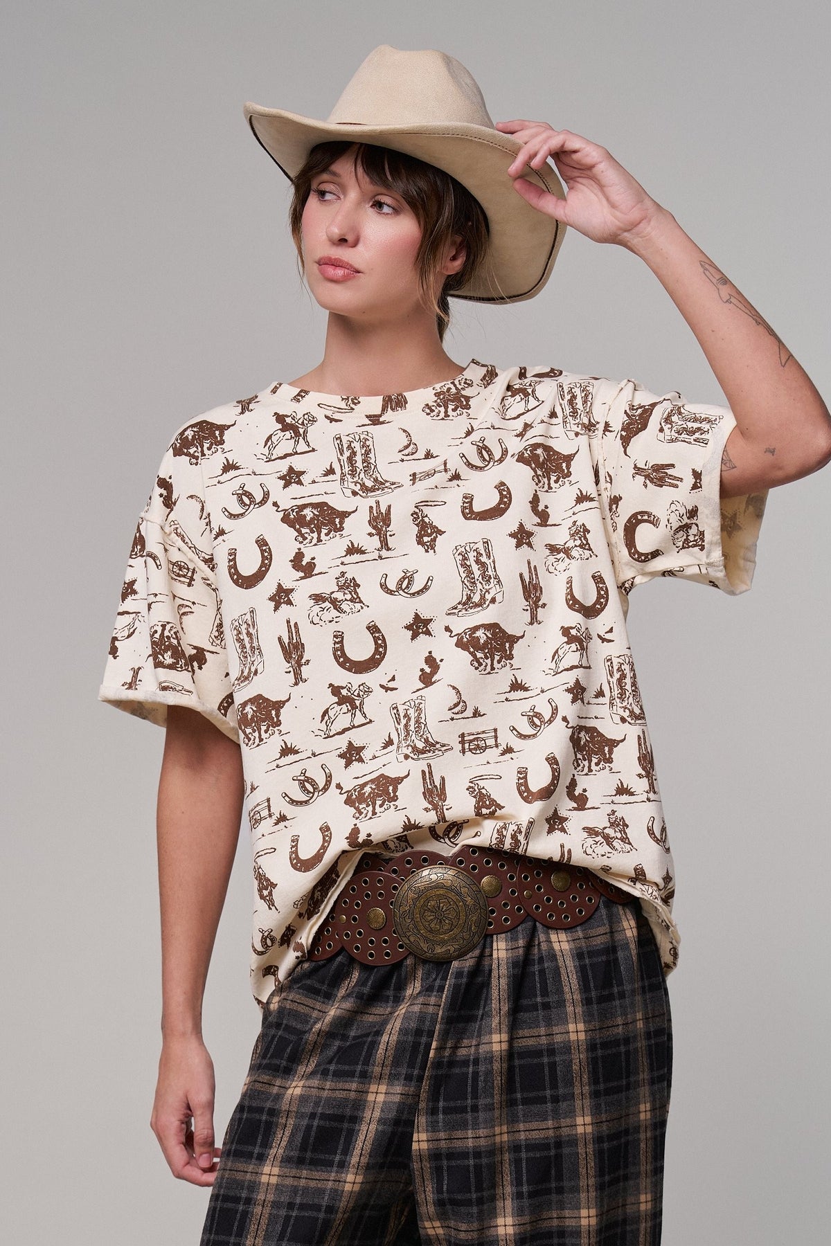 Rodeo Charm Print Oversized Tee in LT KHAKI - Women's Graphic T-shirts | Urban Daizy
