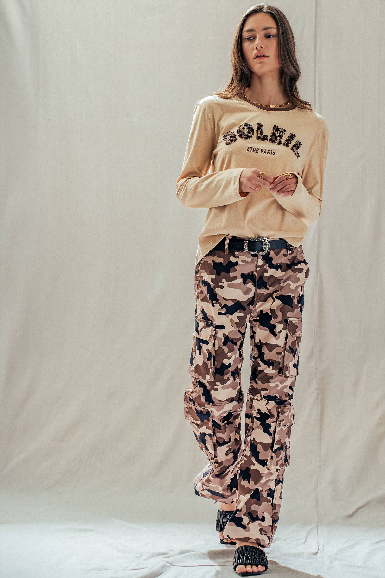 Urban Daizy Soleil Leopard Appliqué Raw Hem Cotton Tee Khaki T-Shirt - Women's (UDTP1329-Khaki) – alternate view 9