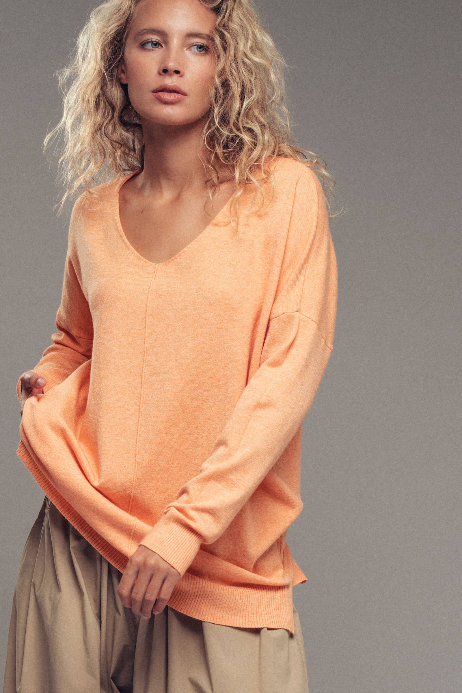 Urban Daizy Relaxed Soft V-Neck High-Low Tunic Sweater Carnation Tunic Sweater - Women's (UDZ-KN-01042) – alternate view 2