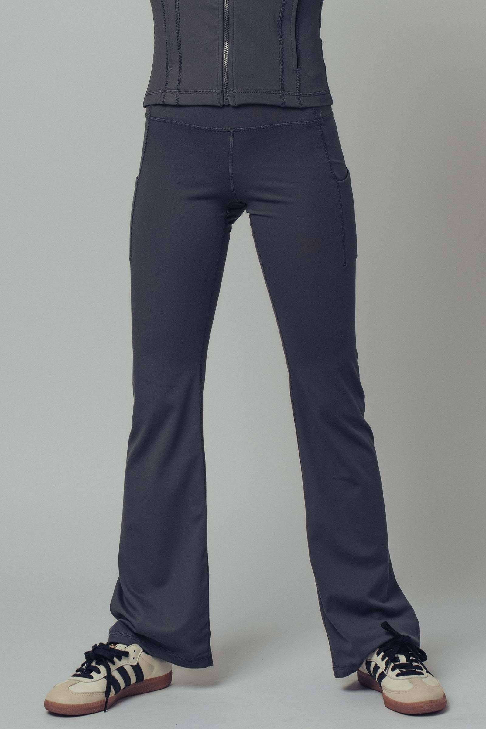 High-Waist Athleisure Flare Pants with Side Pocket