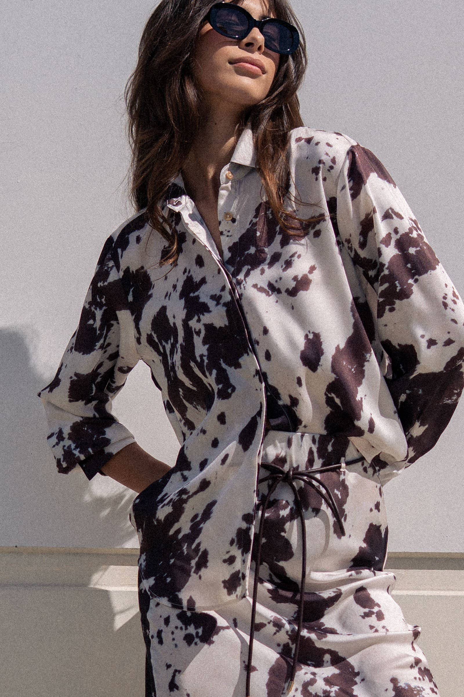 Urban Daizy Cowhide Print Western Button Down Shirt Brown Button Down Shirt - Women's (UDZ-DR-00390) – alternate view 11