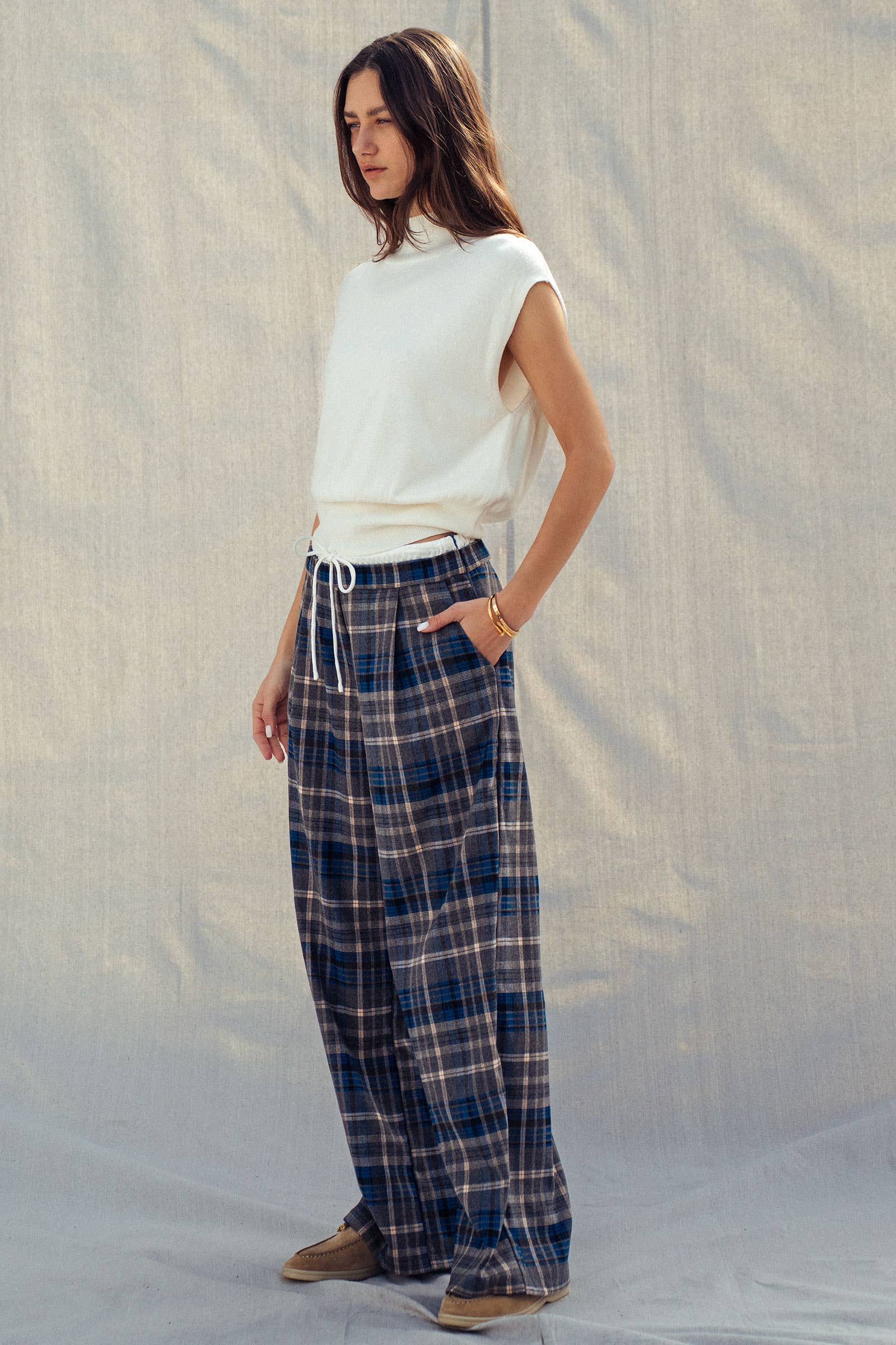 Urban Daizy Elastic Drawstring Waist Plaid Wide-Leg Pants Navy-Grey Pants - Women's (UDZ-PT-00466) – alternate view 8