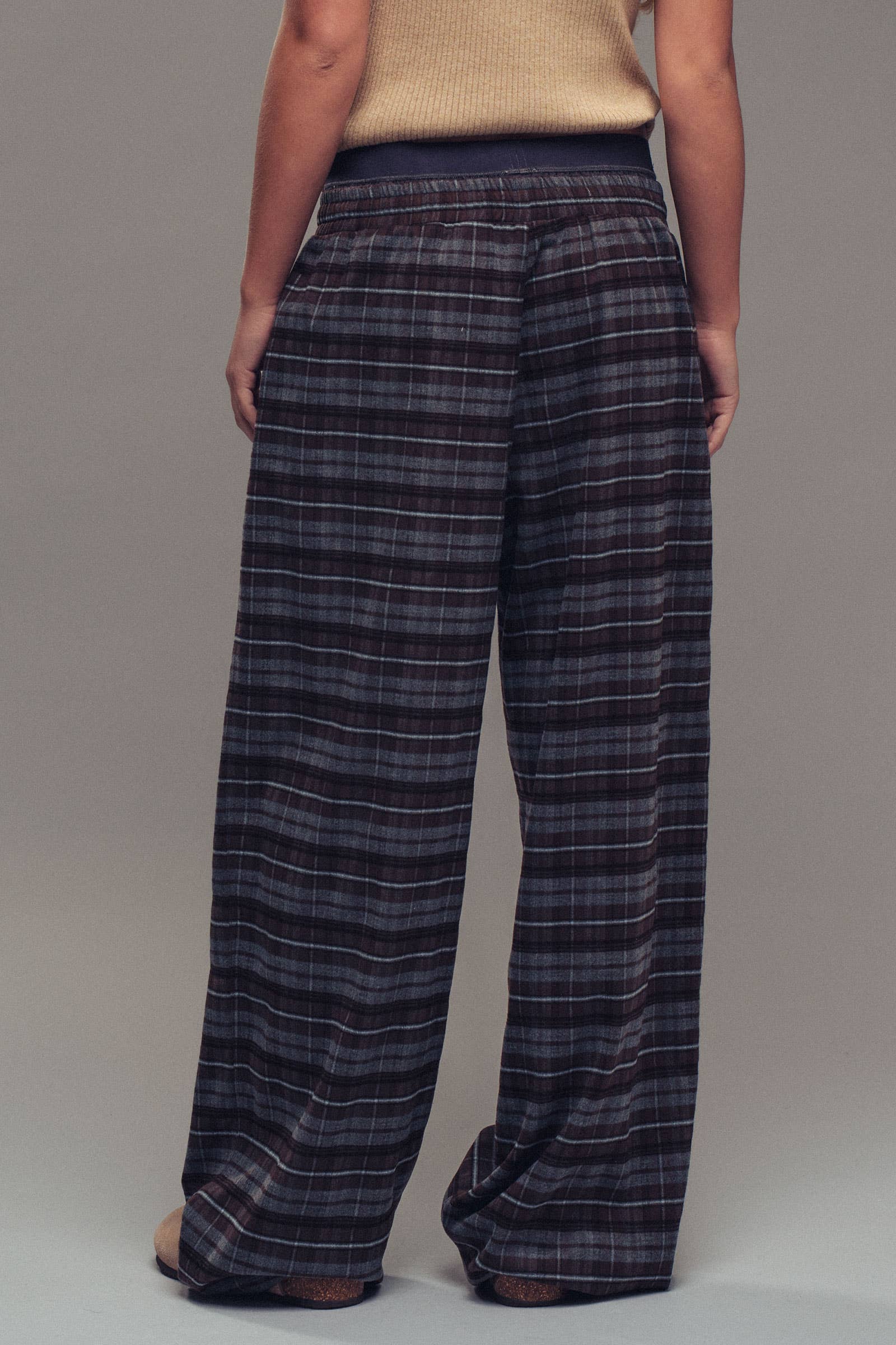 Urban Daizy Plaid Wide-Leg Lounge Pants Brown-Multi Lounge Sweatpants/Joggers - Women's (UDZ-KN-00150) – alternate view 6