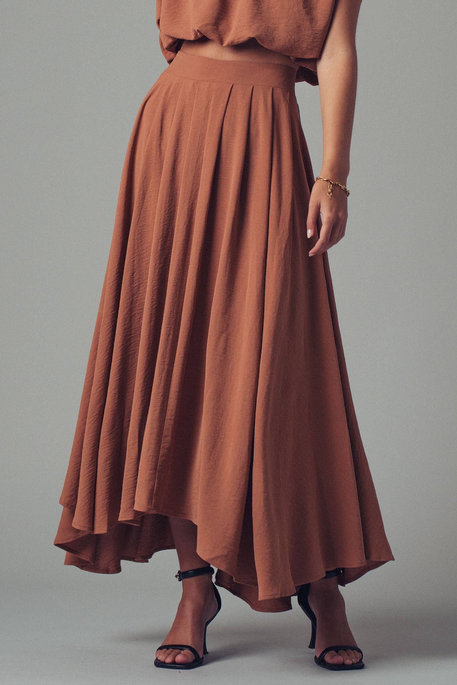 Pleated High-Waist Flowy Skirt