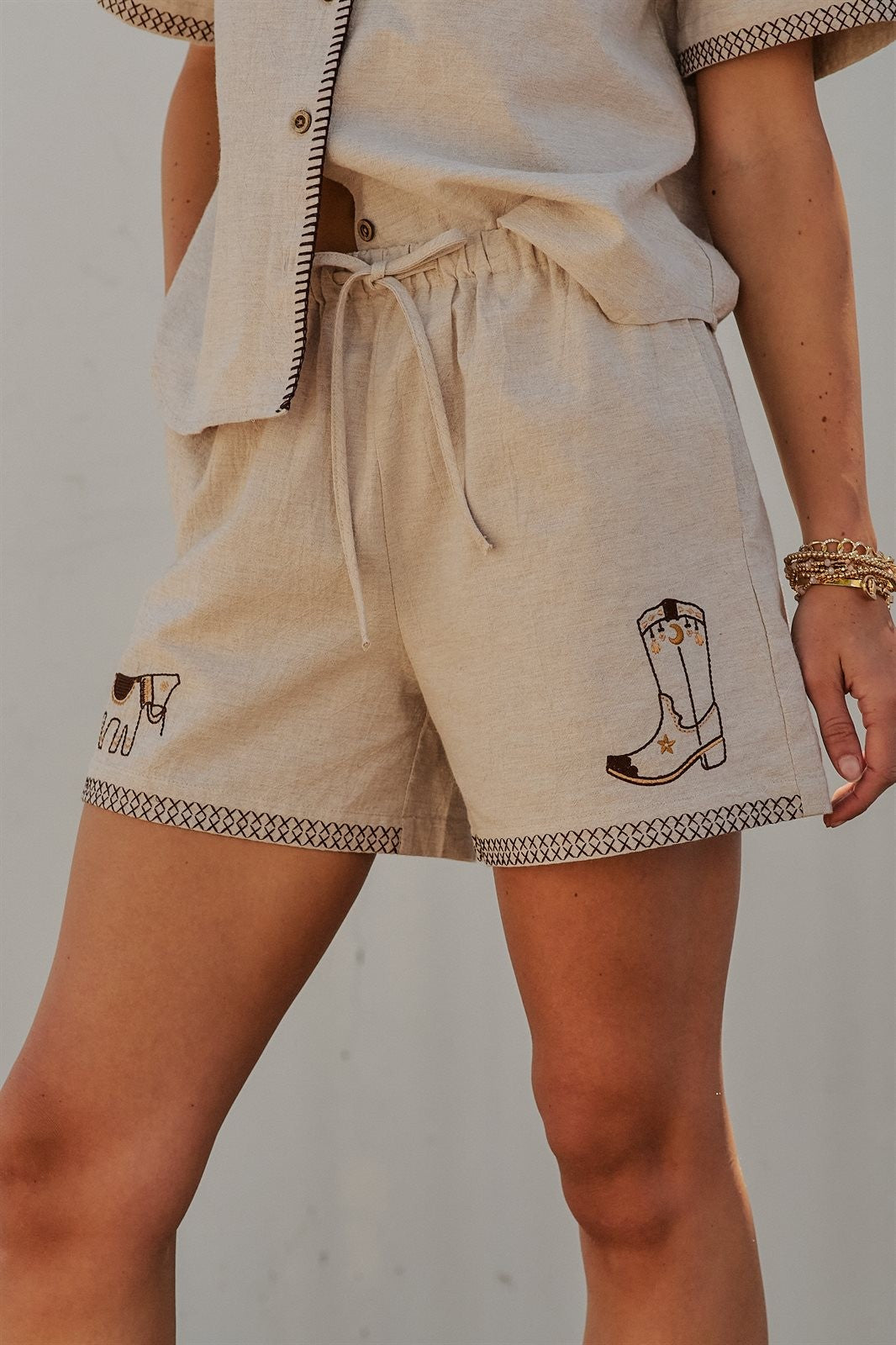 Sweet Cowgirl Boot Stitch Embroidered Shorts in LINEN - Women's Casual Shorts | Urban Daizy