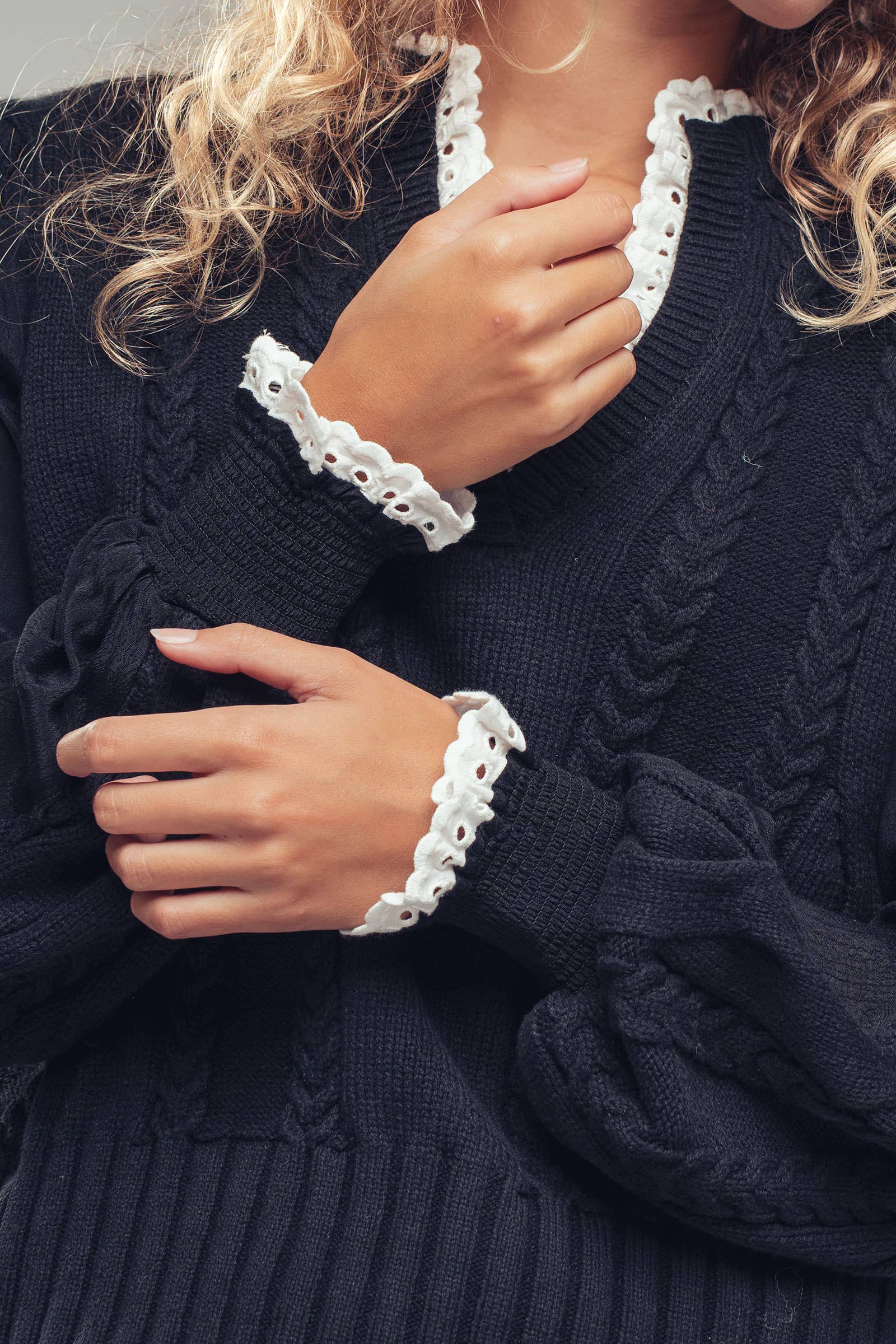 Lace Trim Cable Knit Pullover Sweater