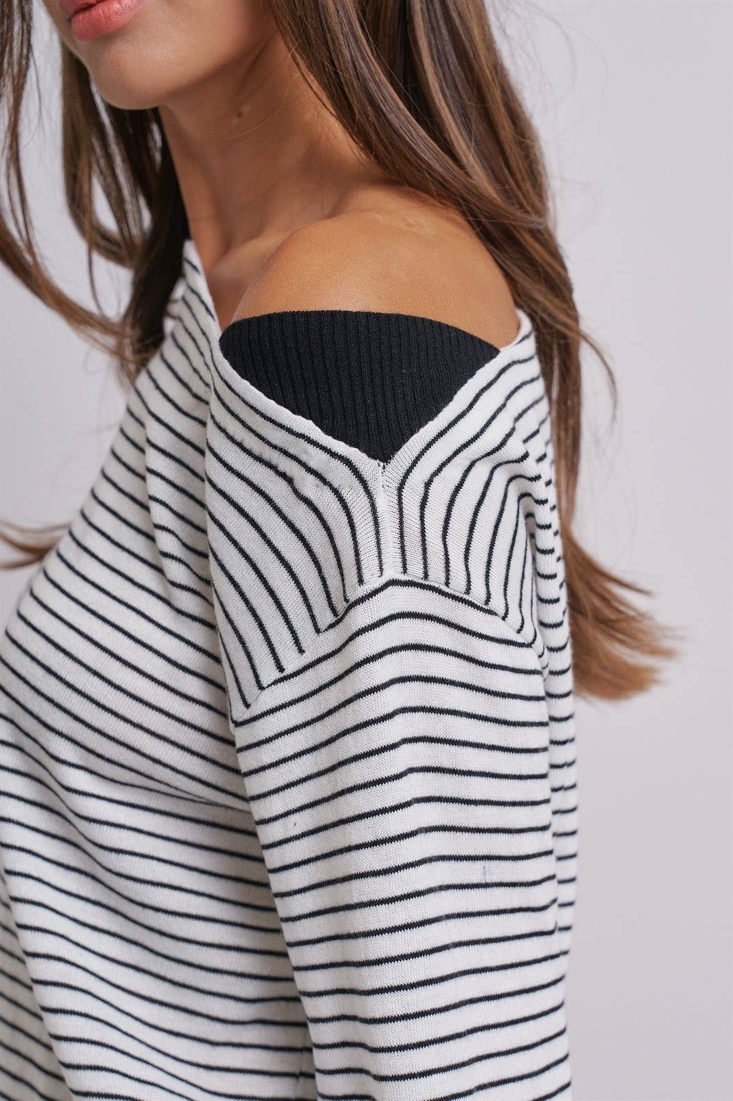 Urban Daizy Asymmetrical Striped One-Shoulder Top Ivory-Black Knit Top - Women's (UDZ-TP-01085-Ivory-Black) – alternate view 7