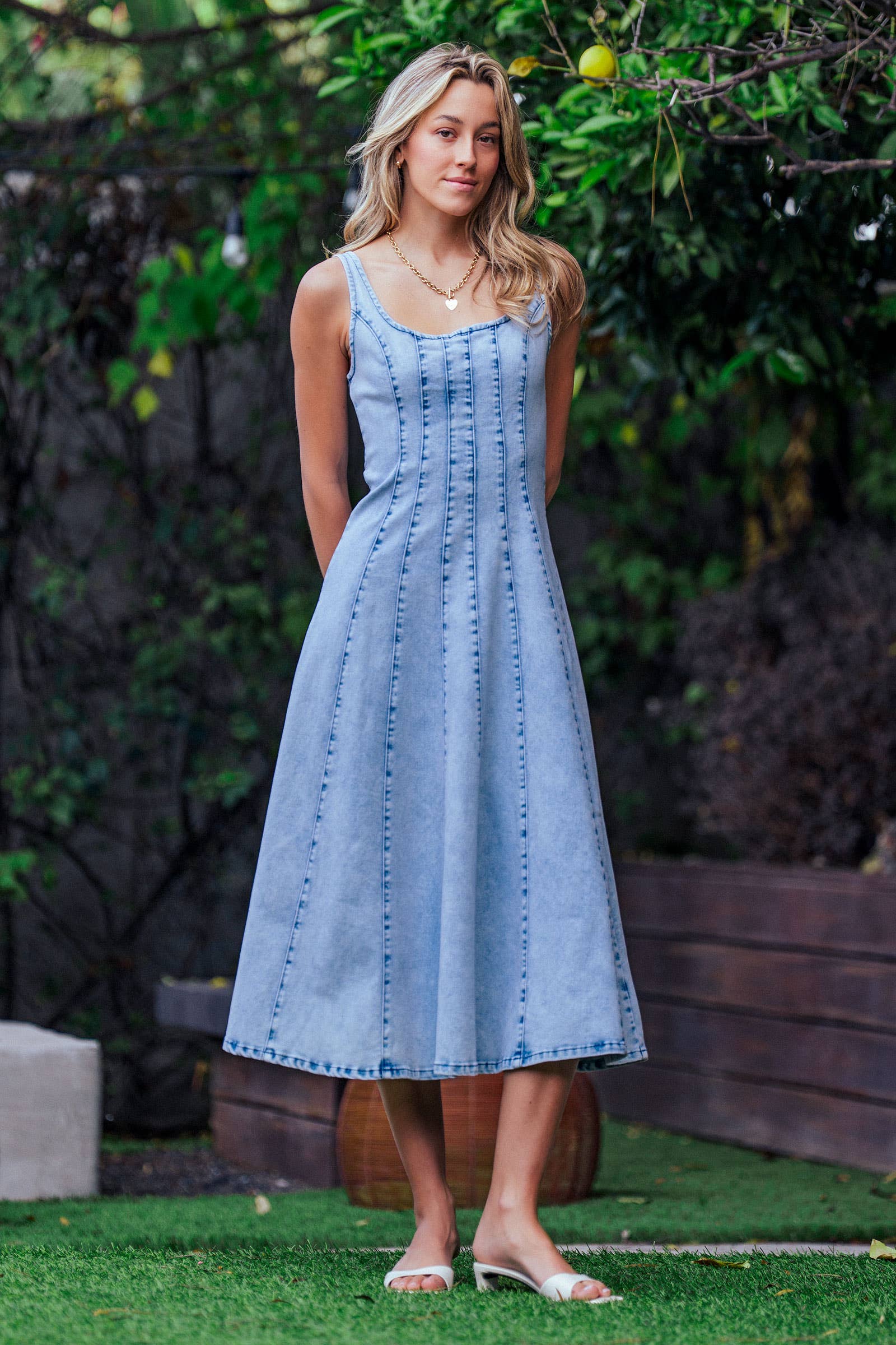 Urban Daizy Panelled Denim Midi Dress Exposed Back Zipper Lt-Denim Dress - Women's (UDZ-DR-00518) – alternate view 3