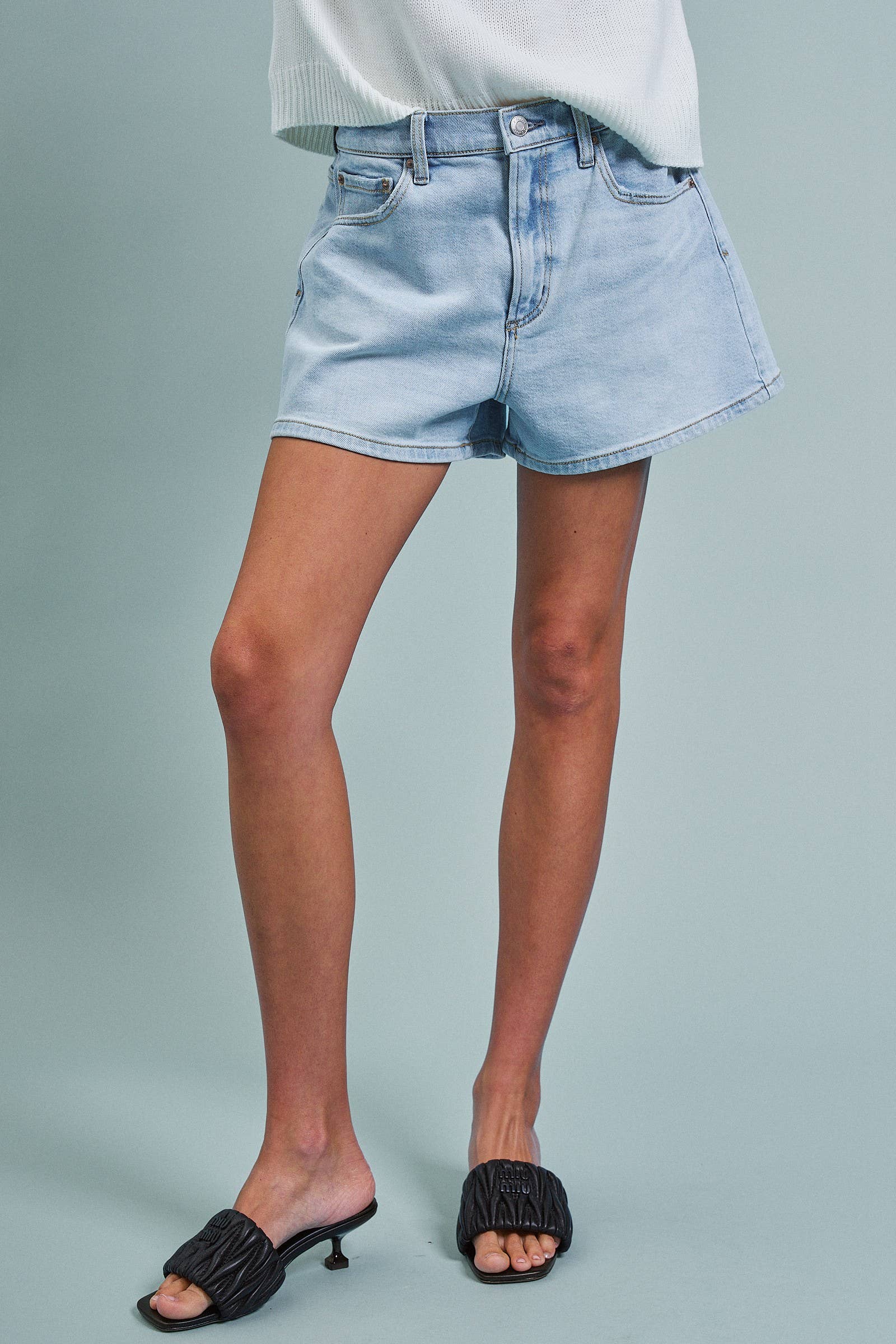 Urban Daizy Classic Relaxed Everyday Denim Shorts Lt-Denim Shorts - Women's (TNPT0836-Lt-Denim) – alternate view 6