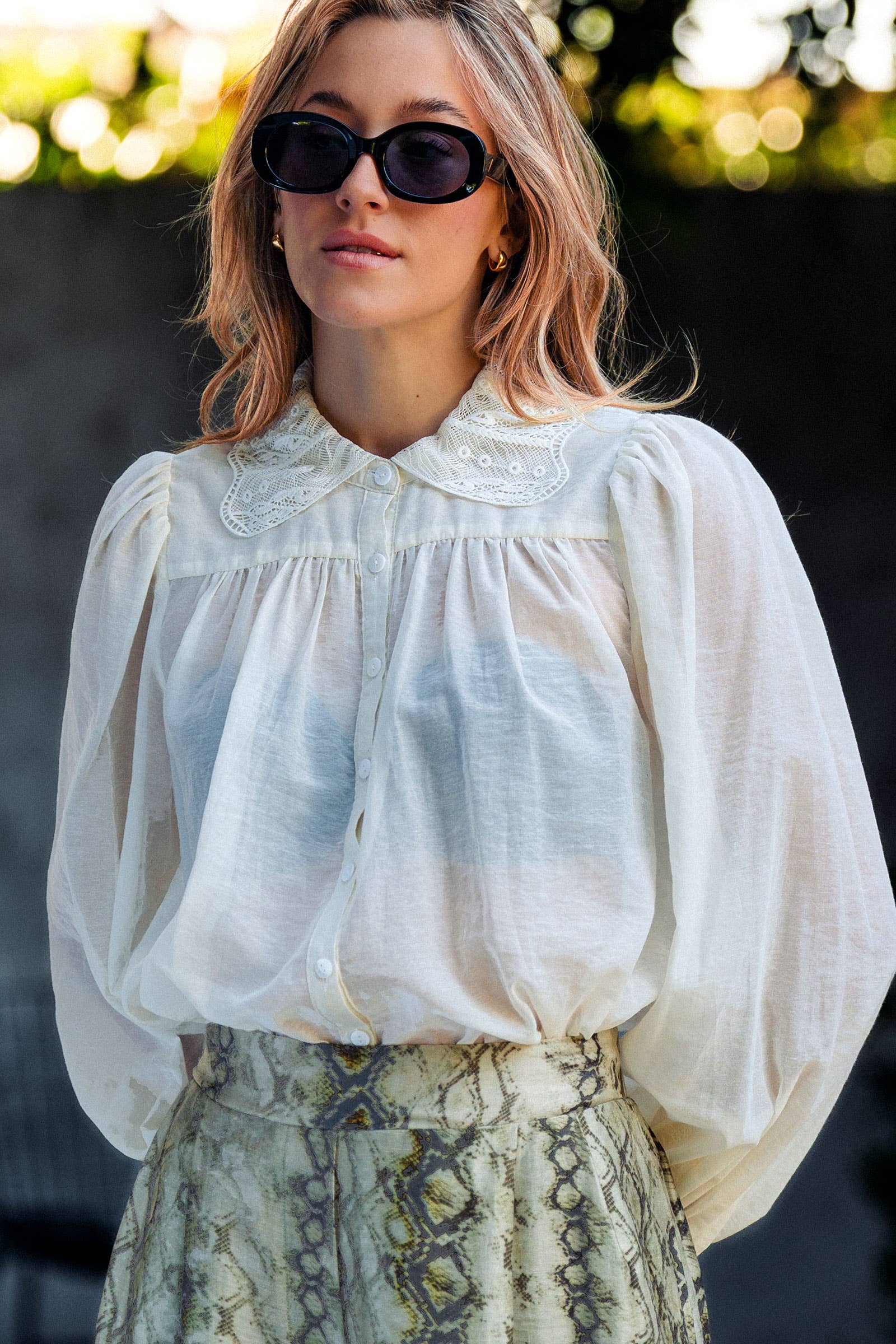 Urban Daizy Romantic Lace Collar Puff Sleeve Cotton Blend Blouse Ivory Blouse - Women's (UDZ-TP-01069) – alternate view 2