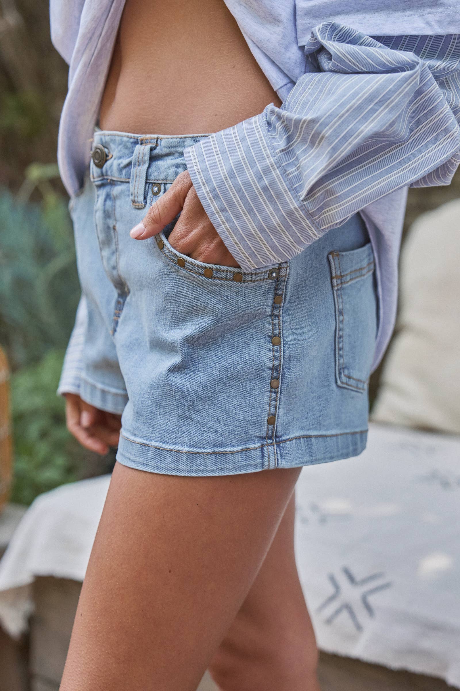 Urban Daizy Studded Trim Denim Shorts Lt-Blue Shorts - Women's (TNPT0824-Lt-Blue) – alternate view 3