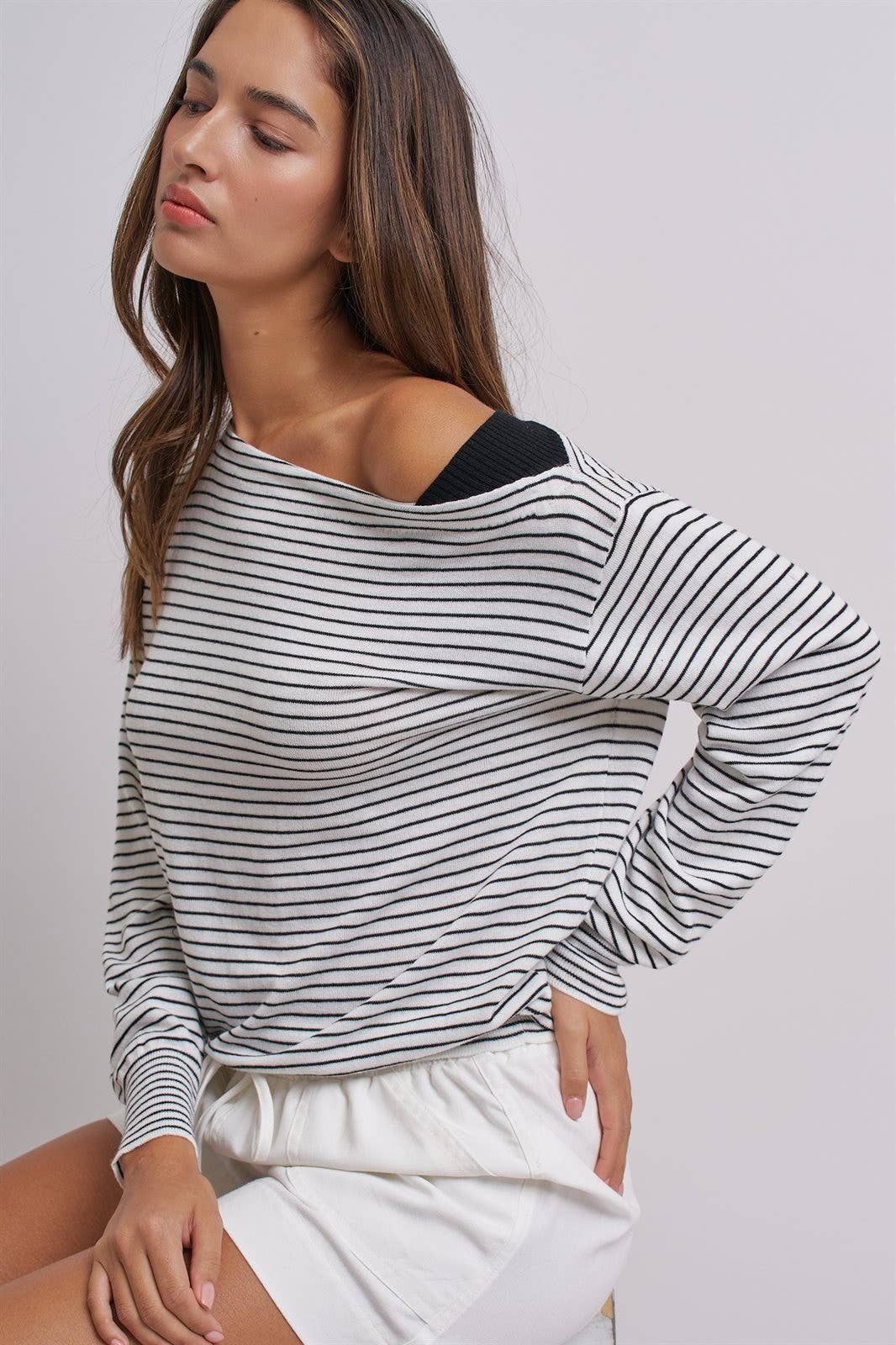 Urban Daizy Asymmetrical Striped One-Shoulder Top Ivory-Black Knit Top - Women's (UDZ-TP-01085-Ivory-Black) – alternate view 4