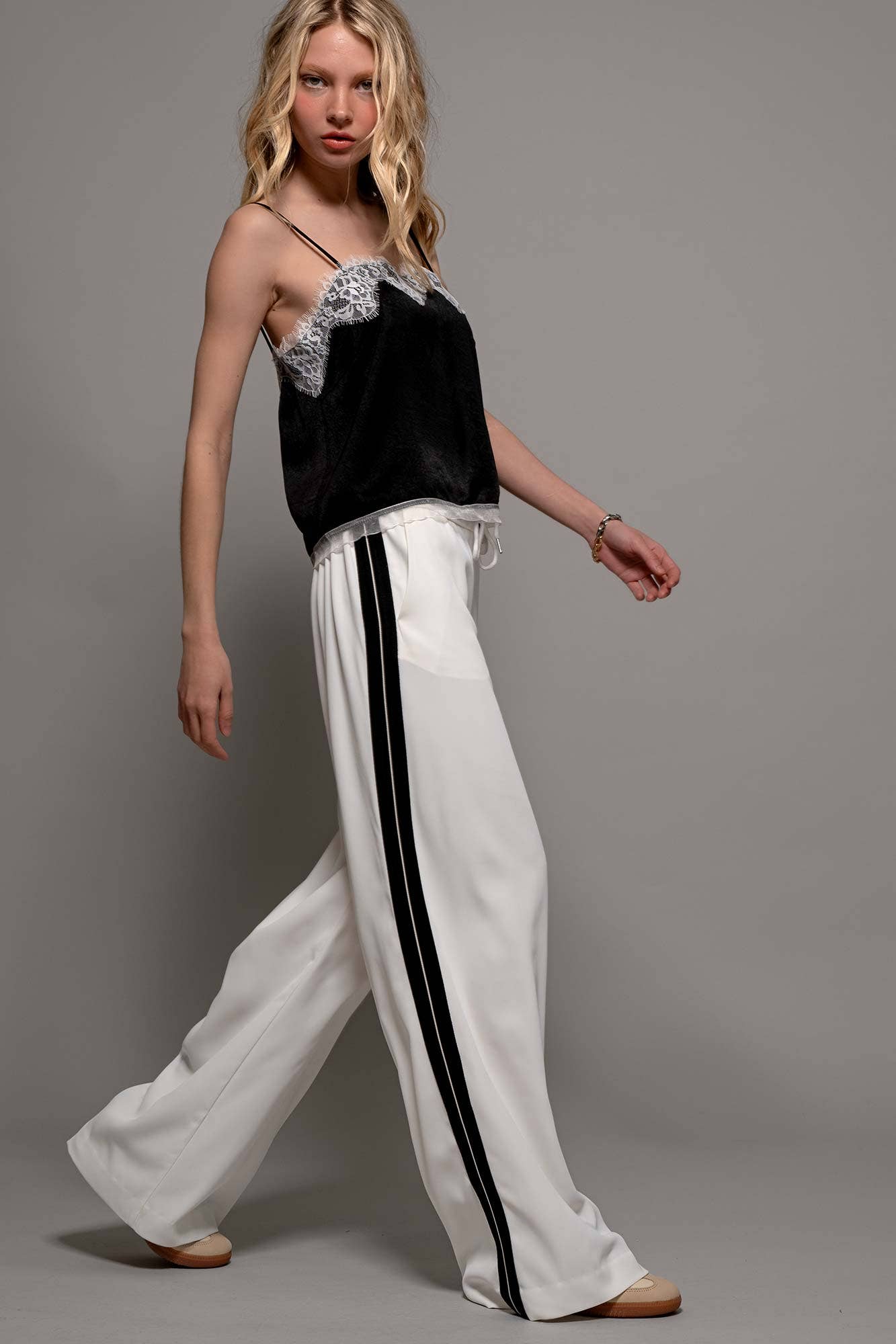 Scalloped Lace Trim Satin Camisole Top