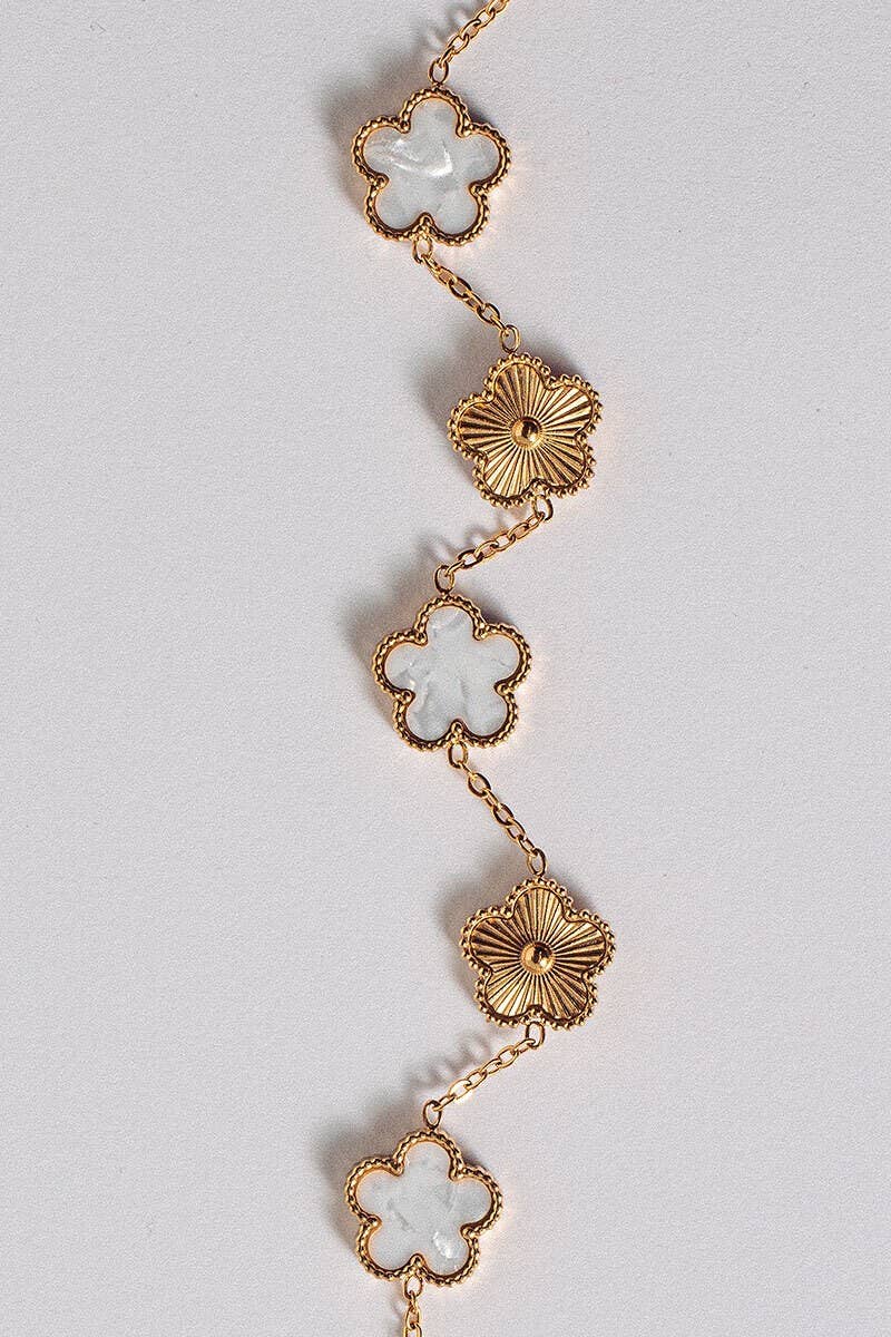 Urban Daizy Elegant Clover Link Charm Bracelet Pink-Gold Charm Dangle Bracelet (UDZ-JW-00035) – alternate view 5