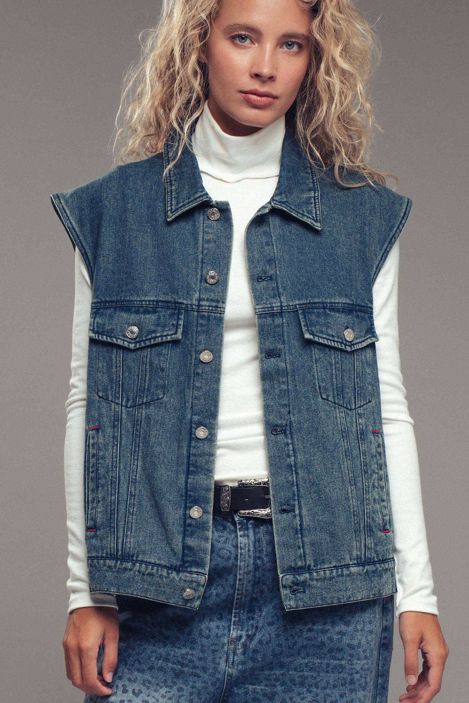 Urban Daizy Western Sunset Embroidered Denim Vest Denim-Blue Outerwear Vest - Women's (UDZ-TP-00813) – alternate view 12