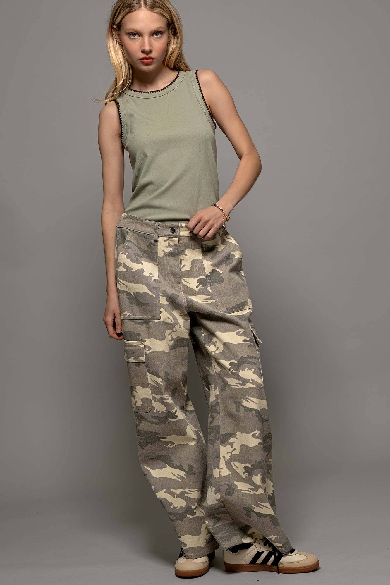 Urban Daizy Contrast Trim Ribbed Minimalist Statement Tank Top Berry-Pink Tank Top - Women's (UDZ-TP-00498) – alternate…