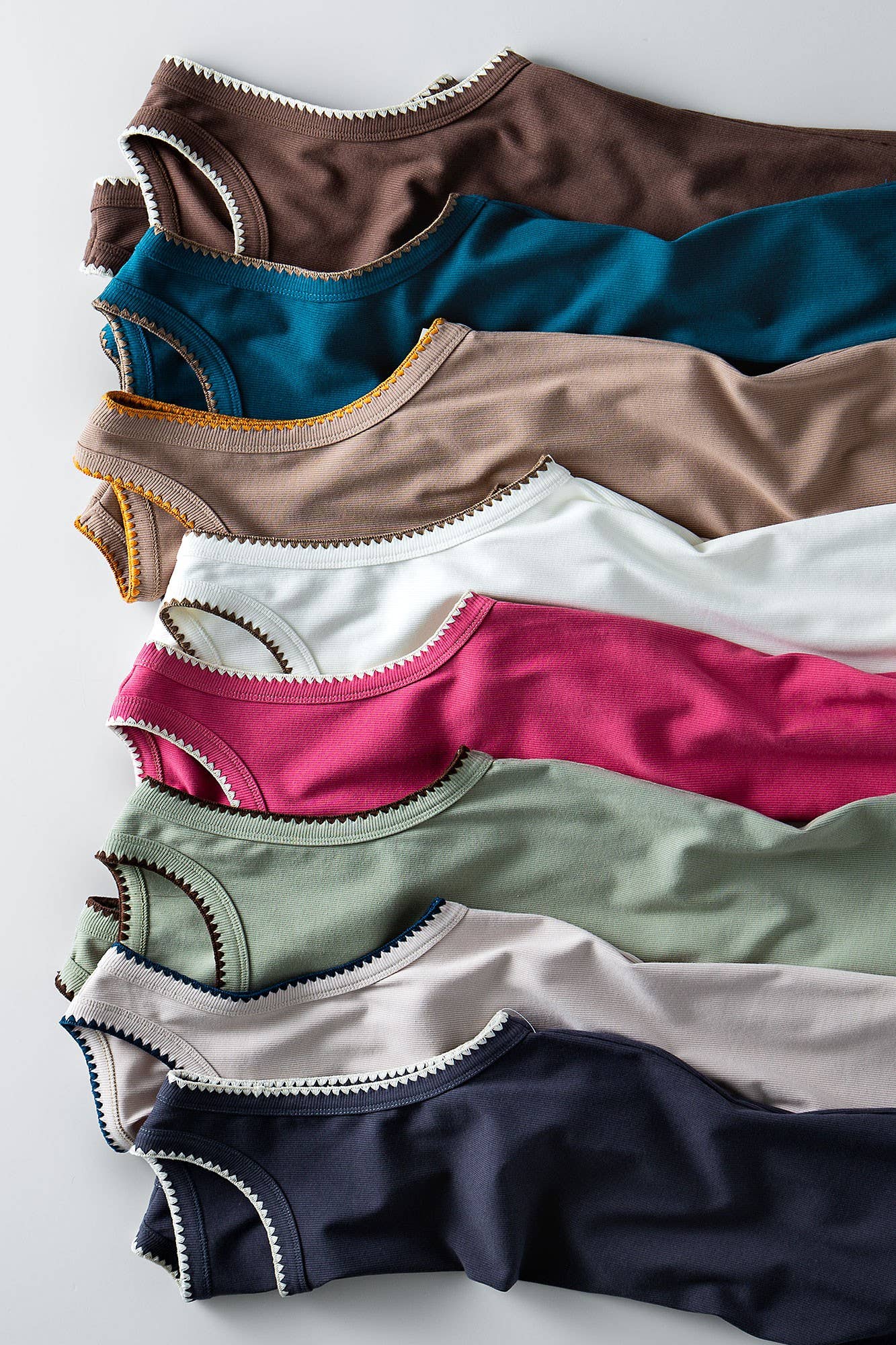 Urban Daizy Contrast Trim Ribbed Minimalist Statement Tank Top Berry-Pink Tank Top - Women's (UDZ-TP-00498) – alternate…