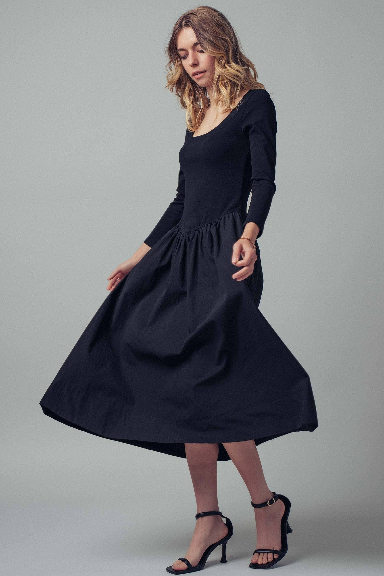 Elegant  Gathered Midi Dress