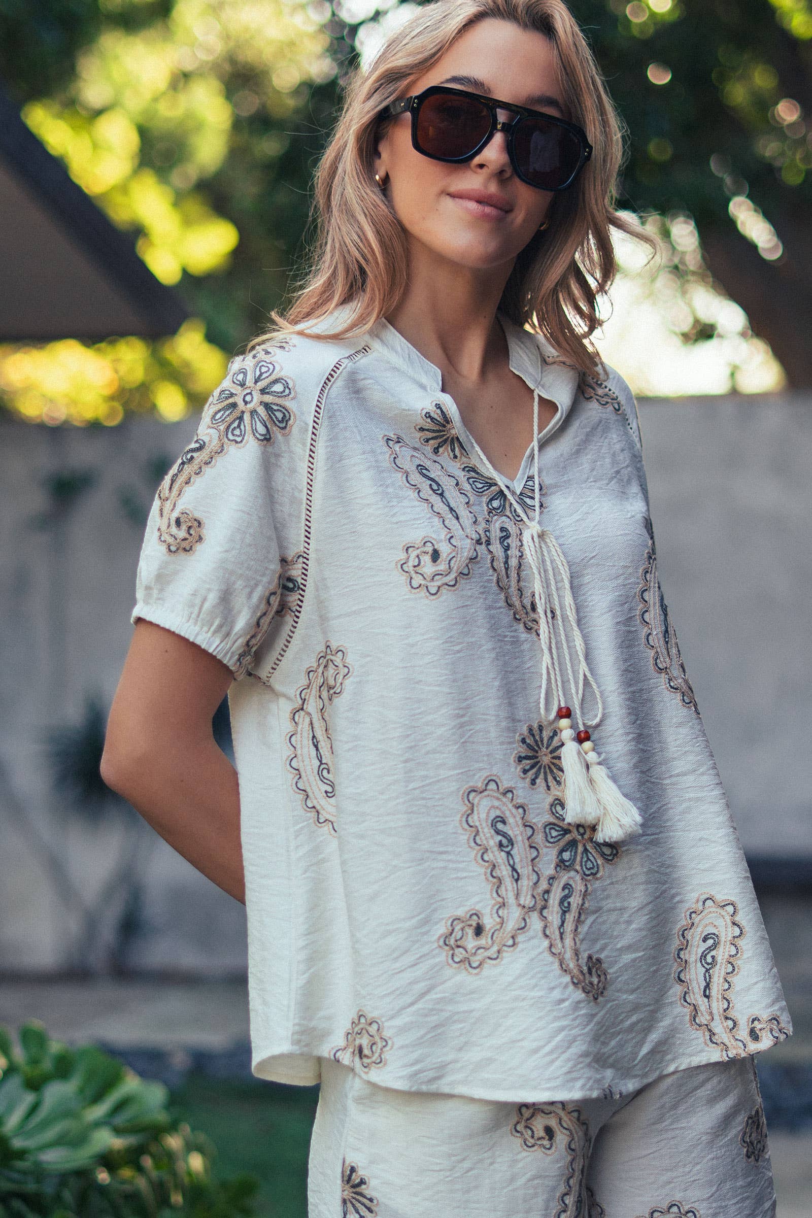 Urban Daizy Paisley Embroidered Linen Blend Tassel Top Ivory-Green Blouse - Women's (UDZ-TP-01022)