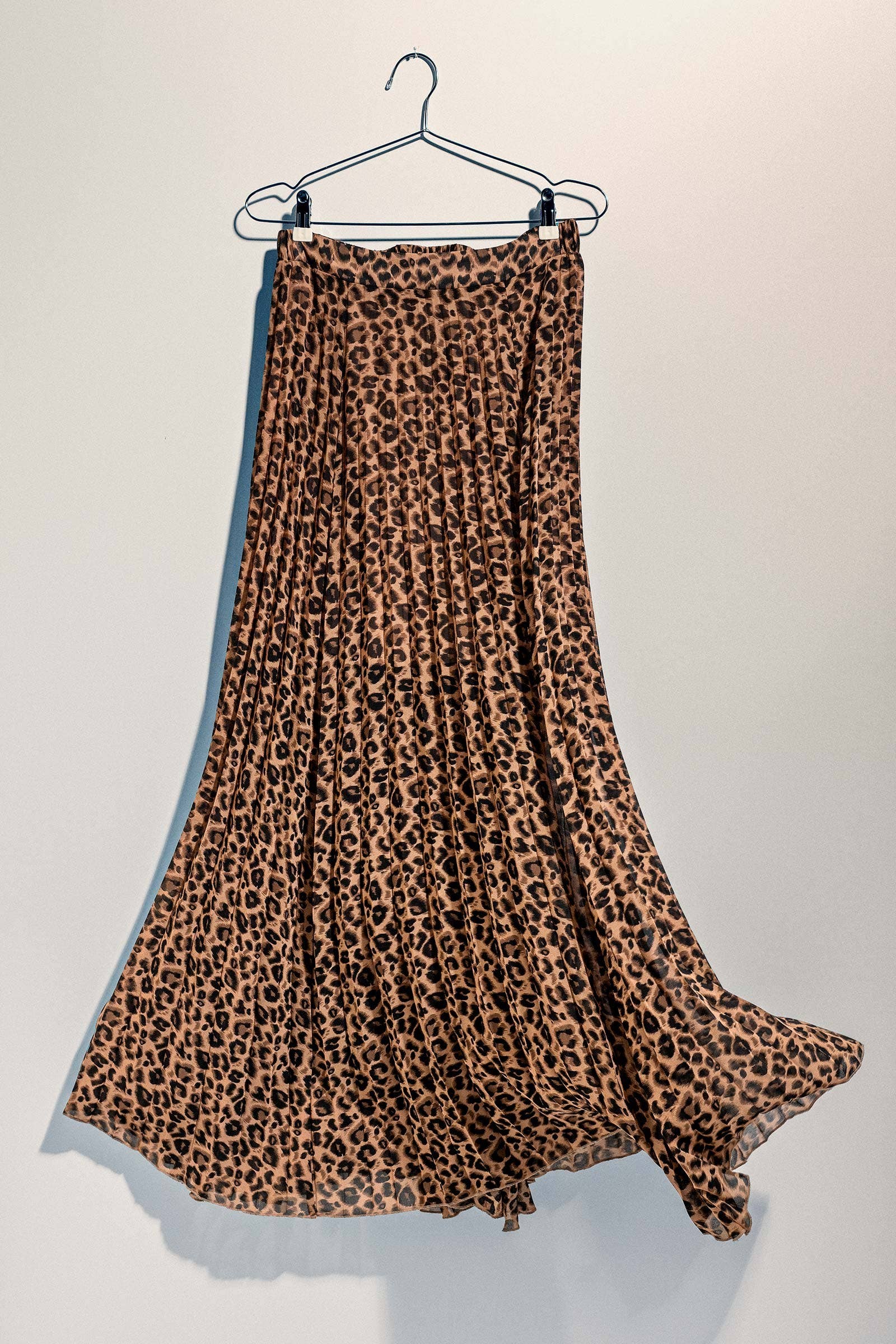Urban Daizy Sophisticated Leopard Print Pleated Flowy A Line Midi Skirt Leopard Skirt - Women's (UDZ-SK-00074) –…
