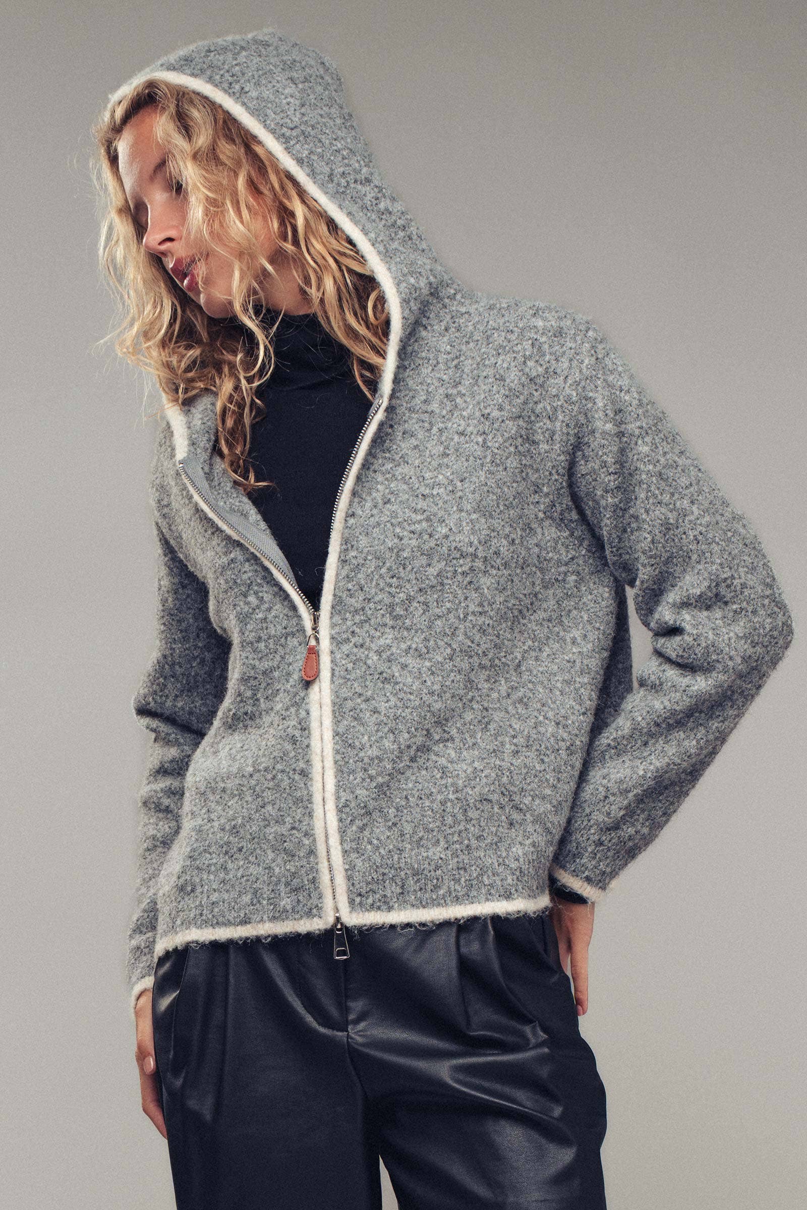 Relaxed Cropped Textured Knit Hoodie
