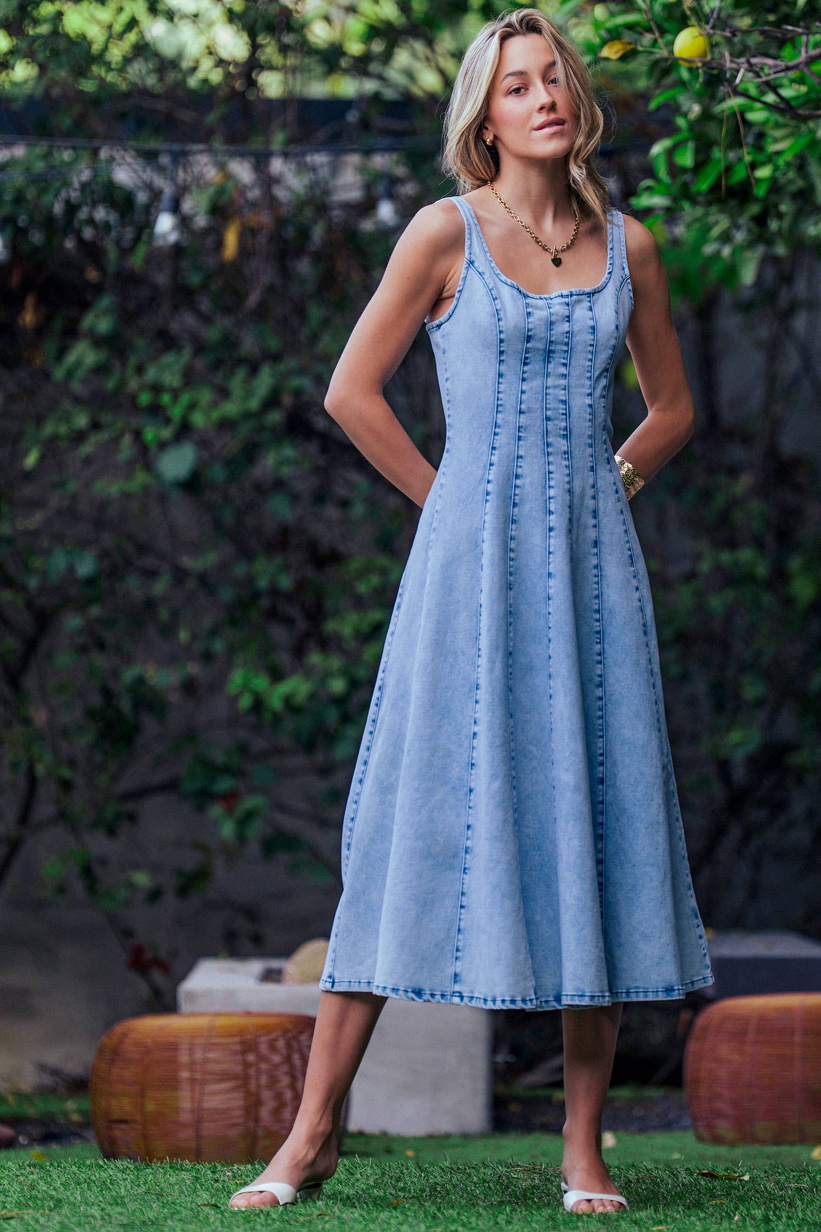 Urban Daizy Panelled Denim Midi Dress Exposed Back Zipper Lt-Denim Dress - Women's (UDZ-DR-00518) – alternate view 10