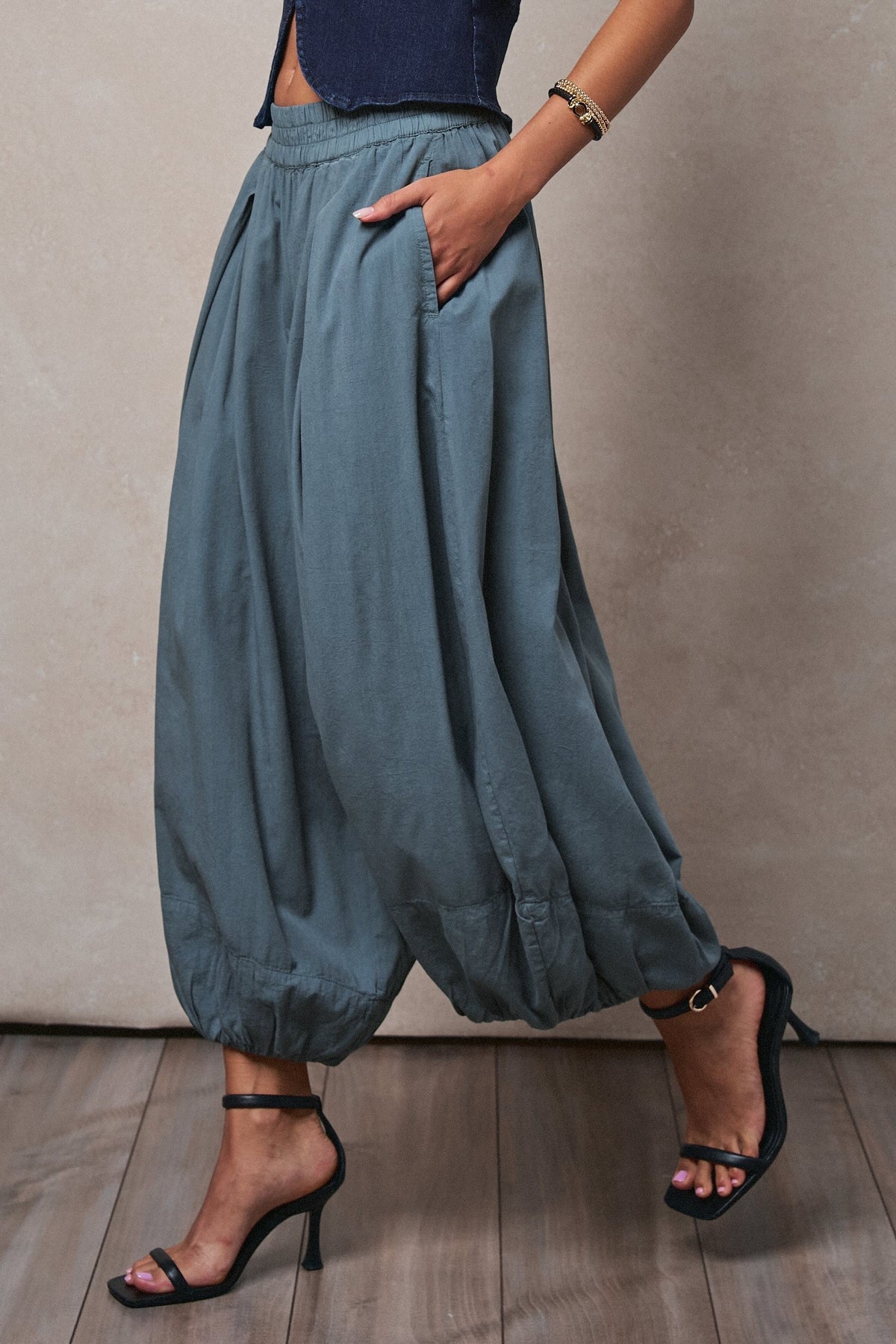 Balloon Hem Wide Leg Pants in BLACK - Women's Casual Pants | Urban Daizy