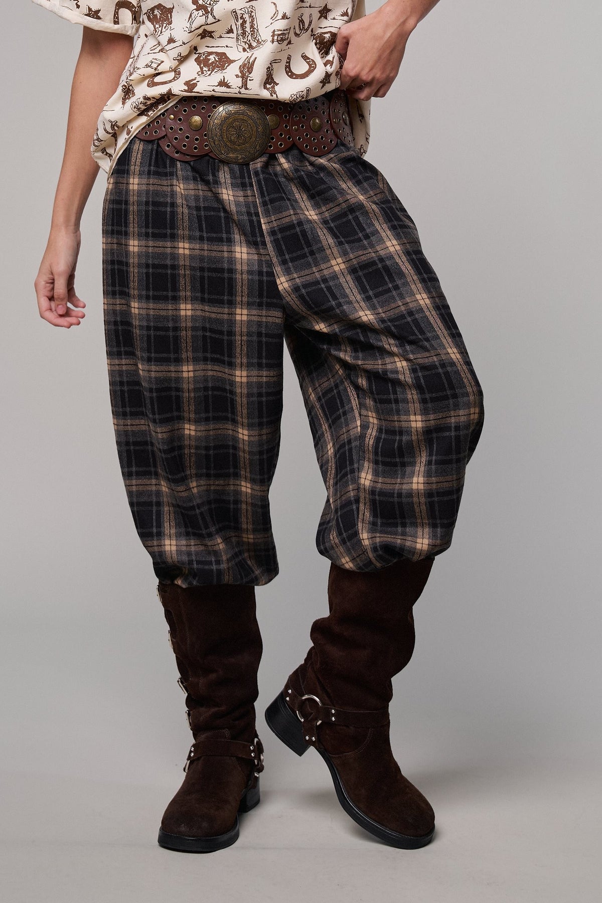 Campfire Plaid Flannel Jogger Pants in BLACK - Women's Casual Pants | Urban Daizy