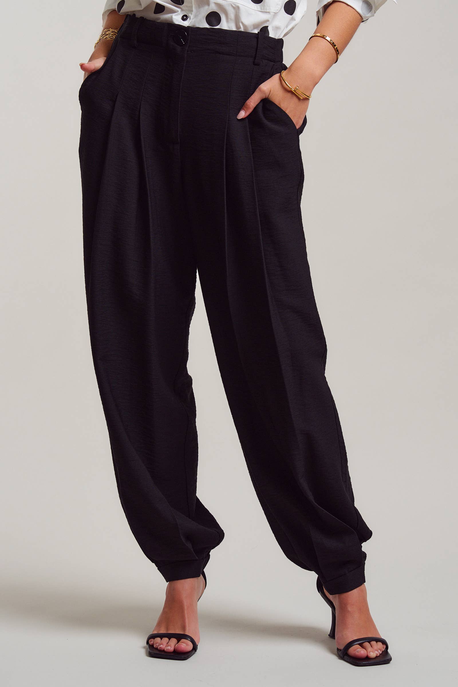 Urban Daizy Textured Pleated Front Tapered Jogger Trousers Khaki Pants - Women's (UDPT0168-Khaki)