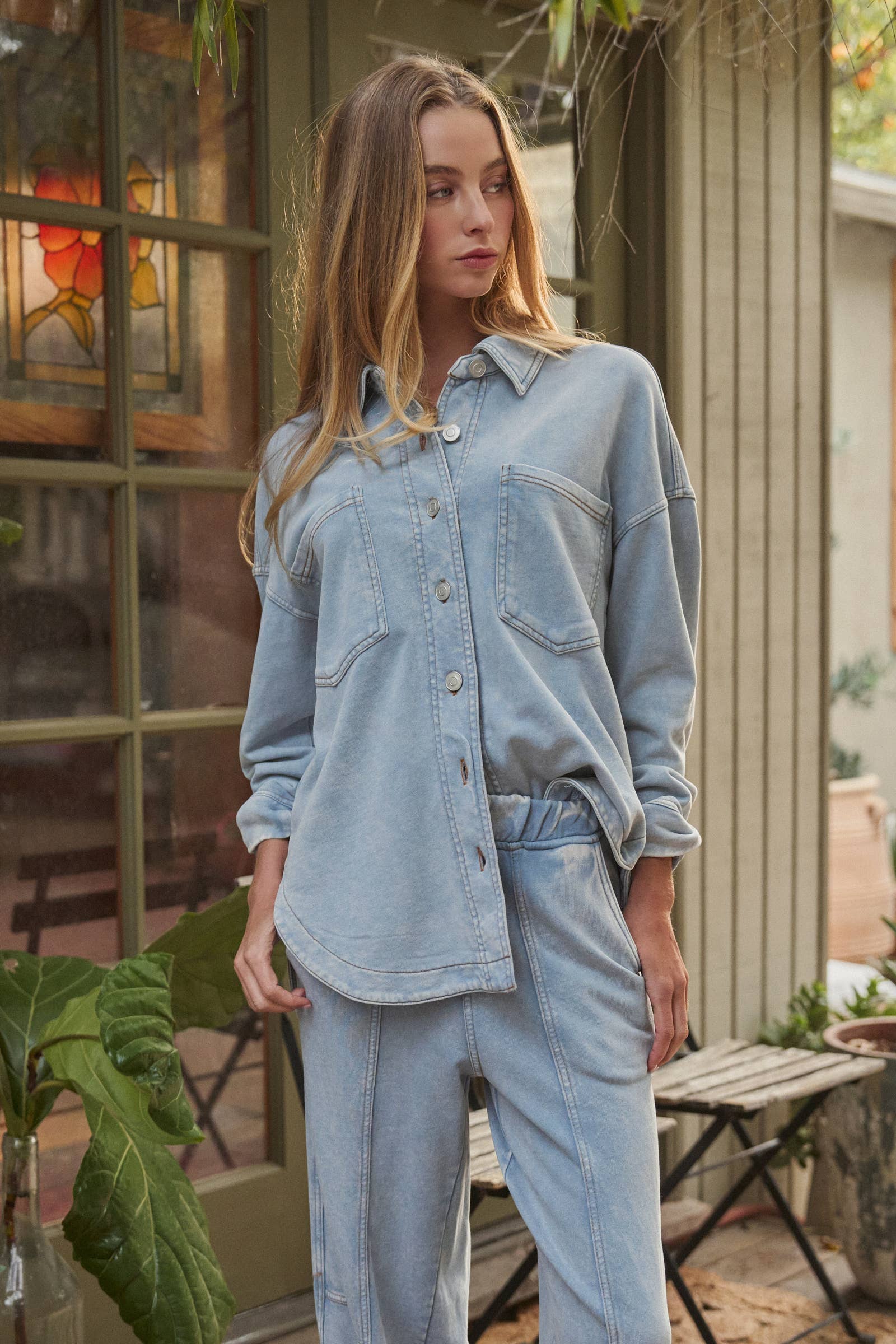 Urban Daizy Oversized Acid Wash Cotton Button Down Shirt Lt-Blue Button Down Shirt - Women's (TNTP4021-Lt-Blue) – alternate view 7