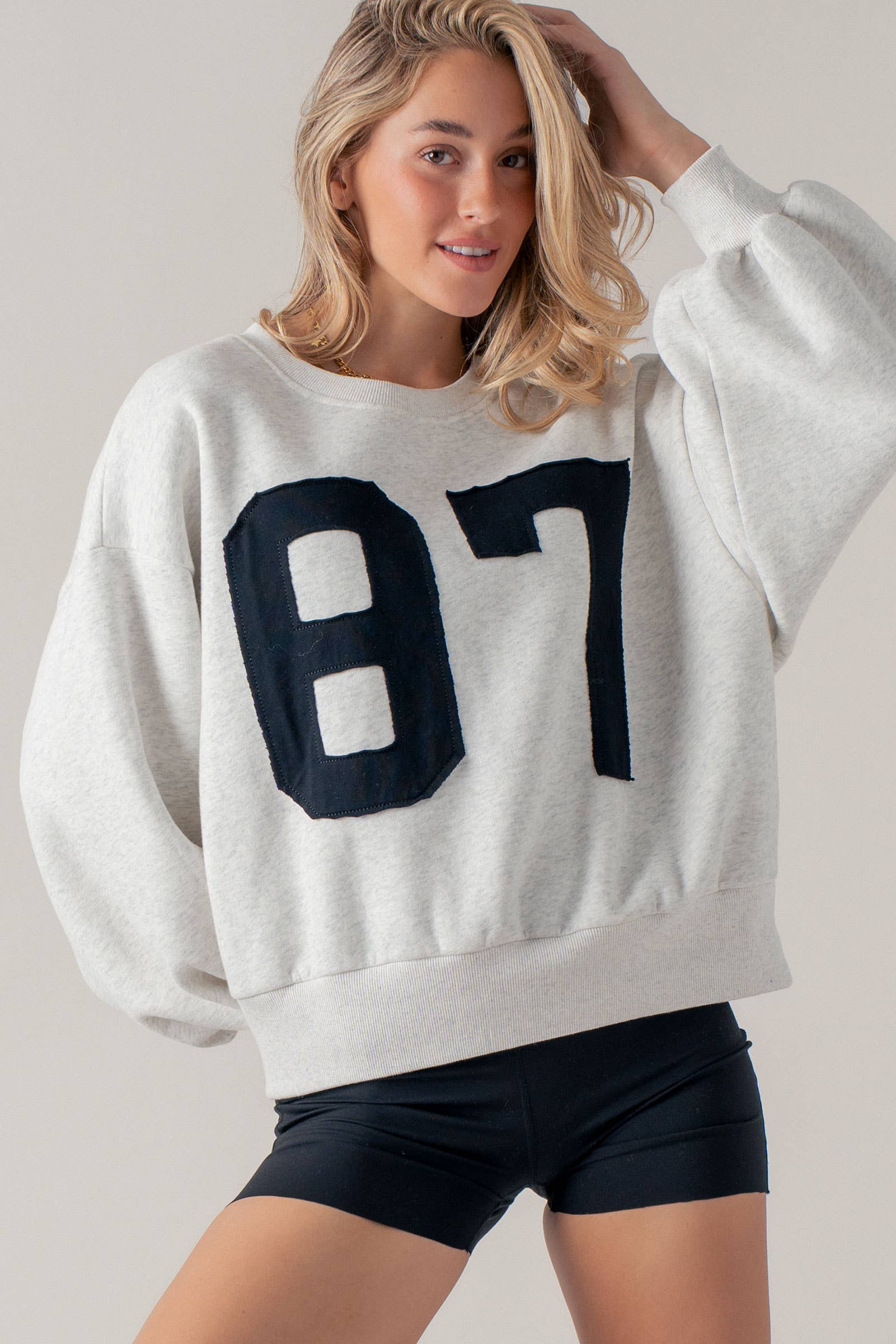 "87" Graphic Balloon Sleeve Oversized Sweatshirt