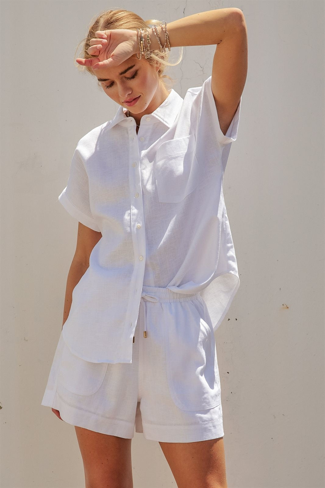 Coastal Ease Linen Shorts in WHITE - Women's Pants | Urban Daizy