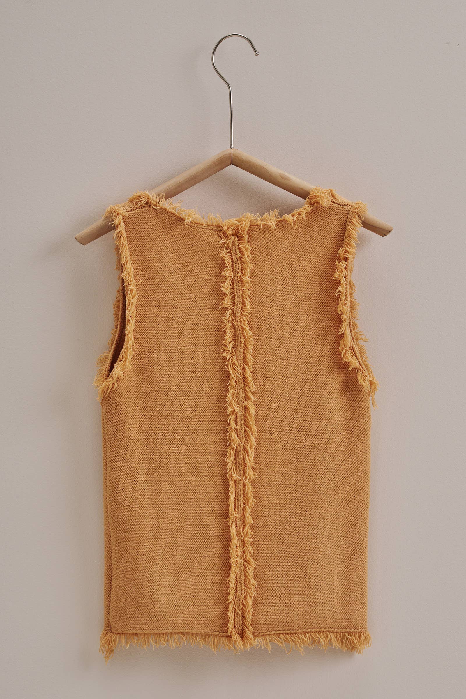 Frayed Trim Textured Knit Sleeveless Top
