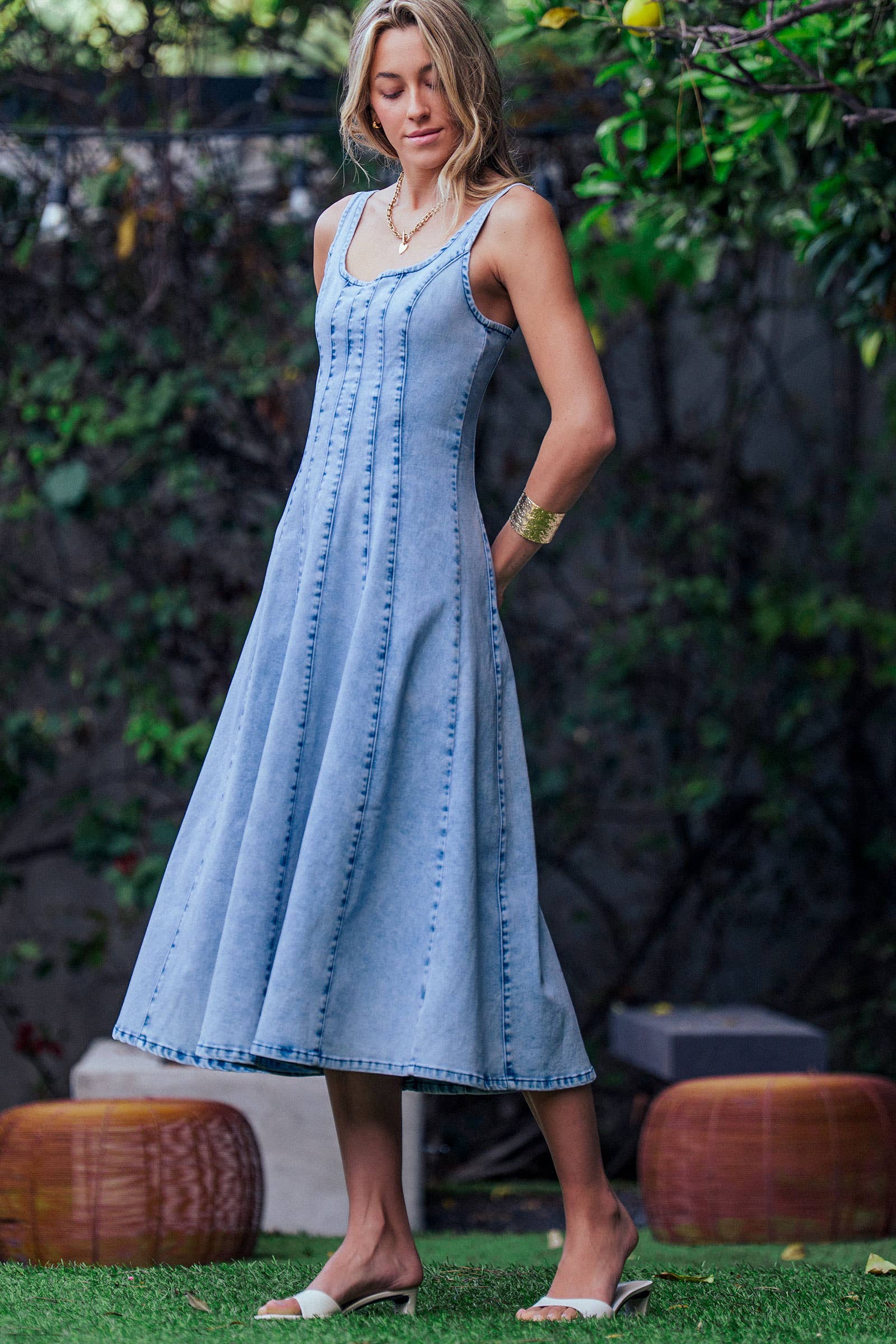 Urban Daizy Panelled Denim Midi Dress Exposed Back Zipper Lt-Denim Dress - Women's (UDZ-DR-00518) – alternate view 11