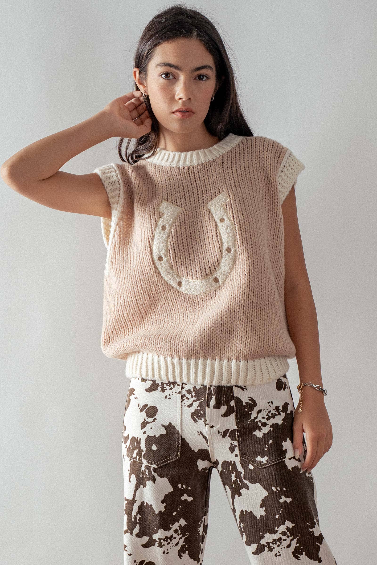 Urban Daizy Western Horseshoe Crochet Knit Ribbed Trim Sweater Vest Mocha Sweater Vest - Women's (UDZ-KN-00574) –…