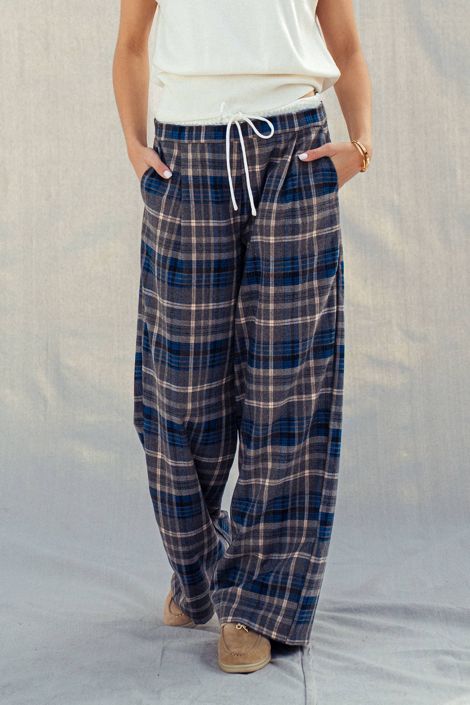 Urban Daizy Elastic Drawstring Waist Plaid Wide-Leg Pants Navy-Grey Pants - Women's (UDZ-PT-00466) – alternate view 2