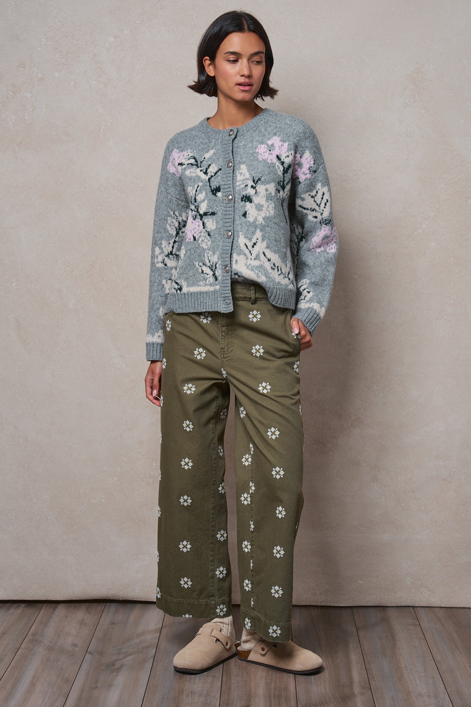 Floral Intarsia Knit Cardigan in GREY - Women's SWEATERS | Urban Daizy