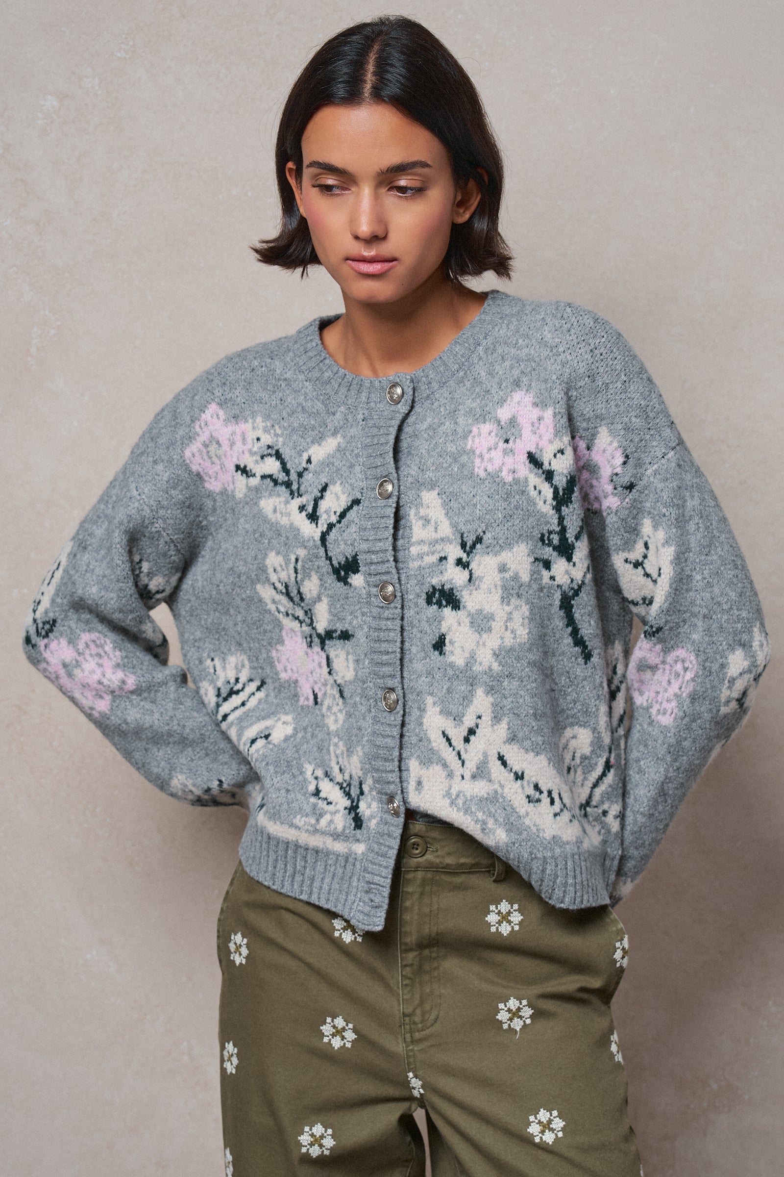 Floral Intarsia Knit Cardigan in GREY - Women's SWEATERS | Urban Daizy