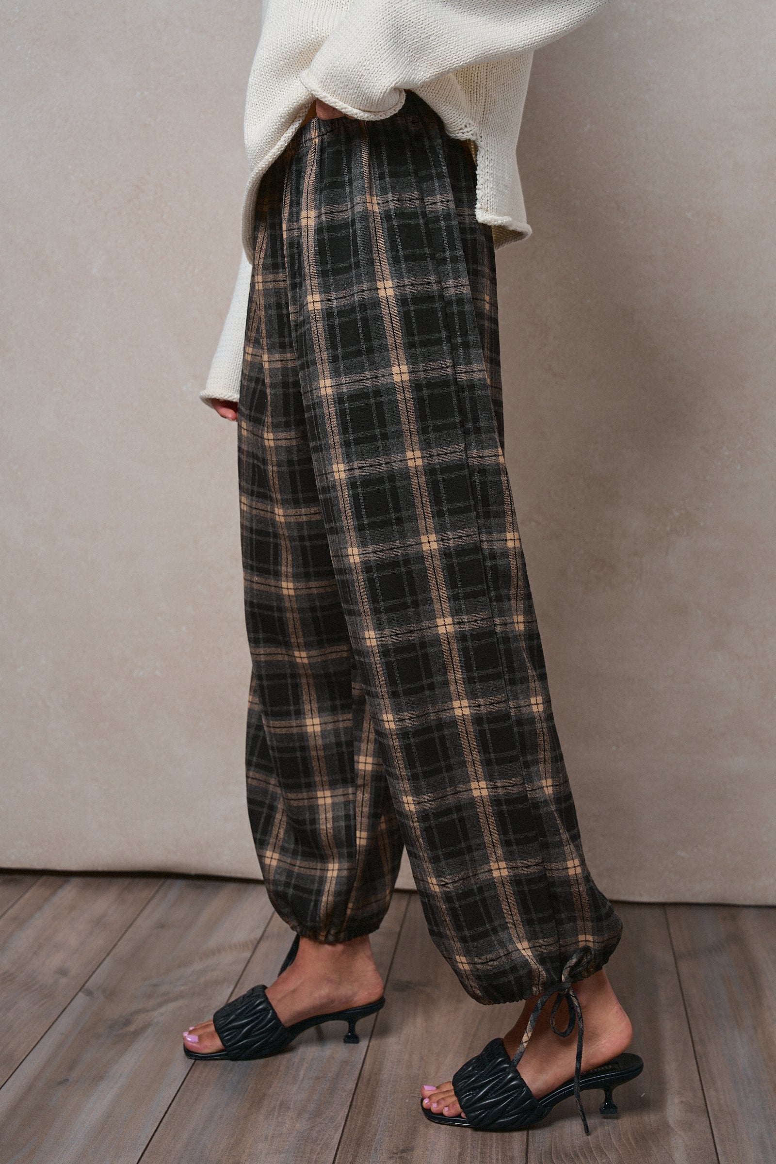Plaid Flannel Elastic Waist Jogger Pants in BLACK - Women's Pants | Urban Daizy