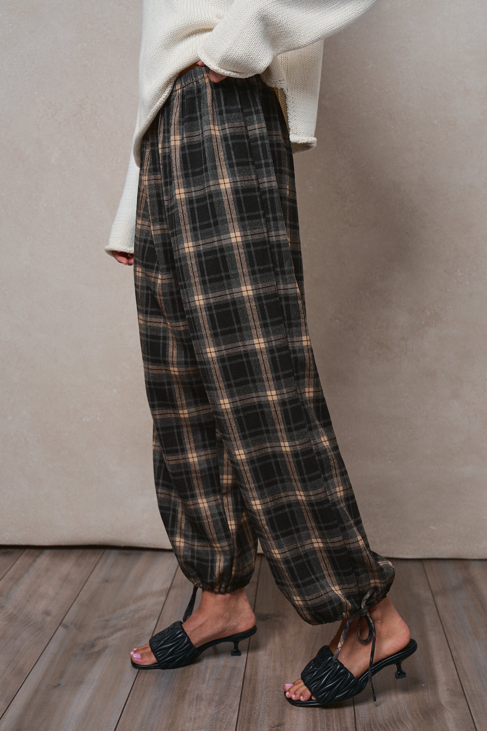 Plaid Flannel Elastic Waist Jogger Pants in BLACK - Women's Pants | Urban Daizy