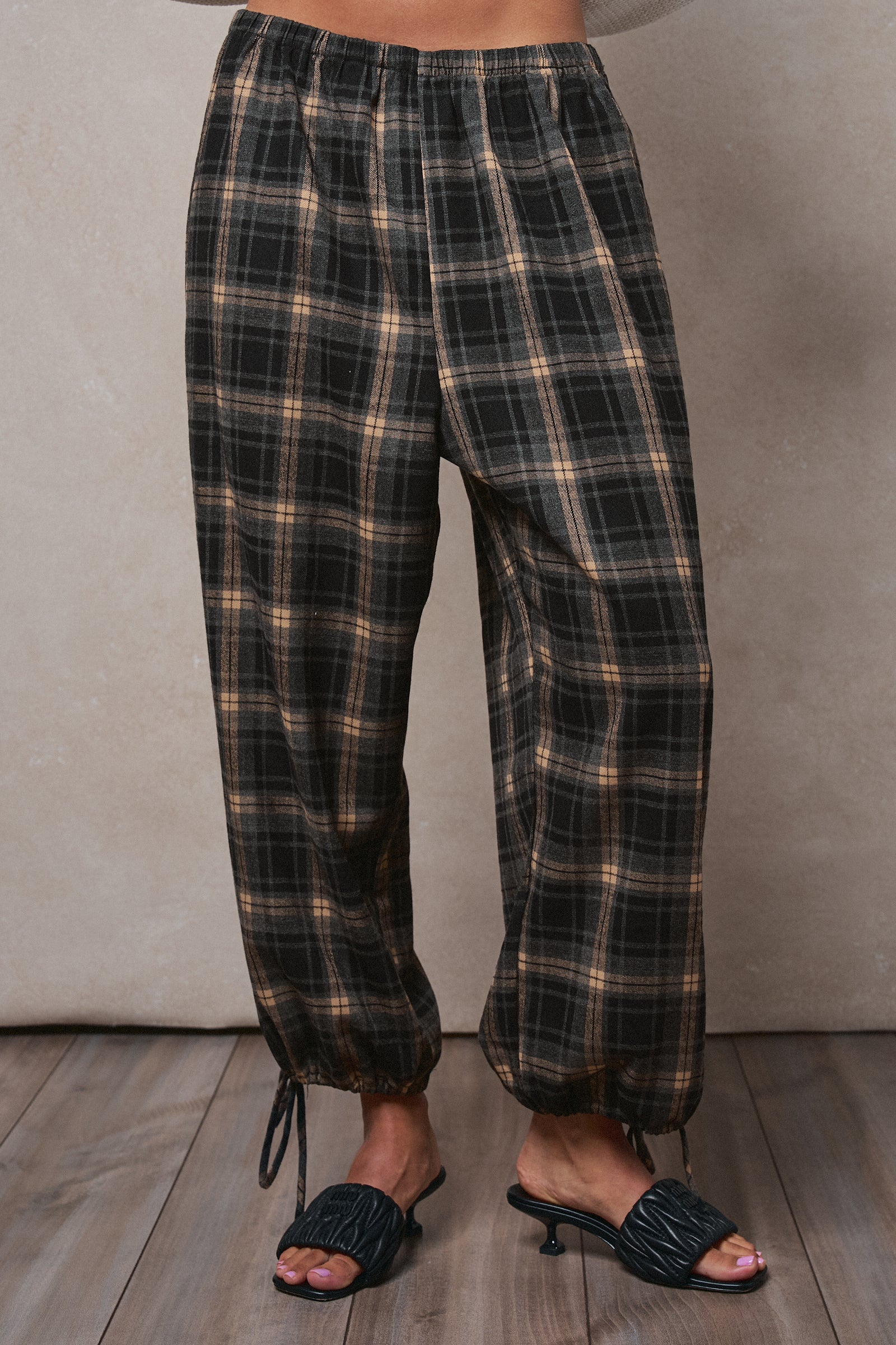 Plaid Flannel Elastic Waist Jogger Pants in BLACK - Women's Pants | Urban Daizy