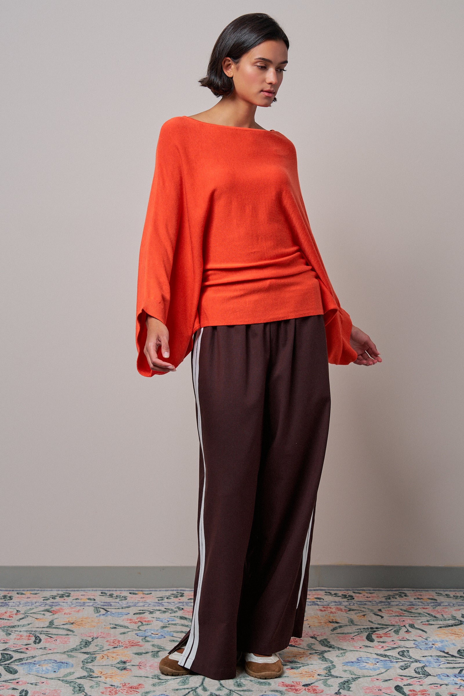 Batwing Sleeve Boat Neck Knit Top - Women's Sweaters | Urban Daizy