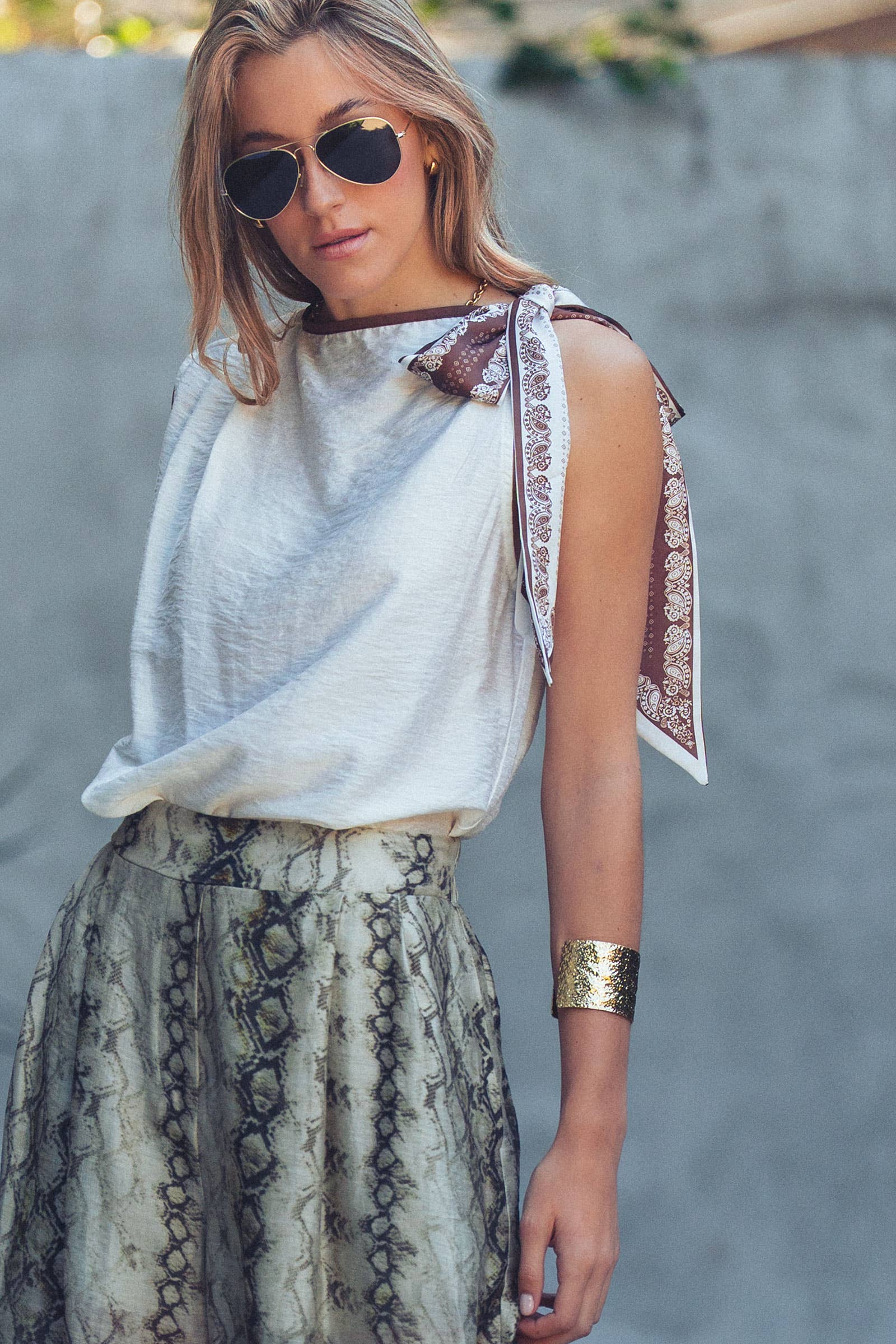 Urban Daizy Paisley Scarf Tie Shoulder Linen Blend Top White Blouse - Women's (UDZ-TP-01042) – alternate view 3