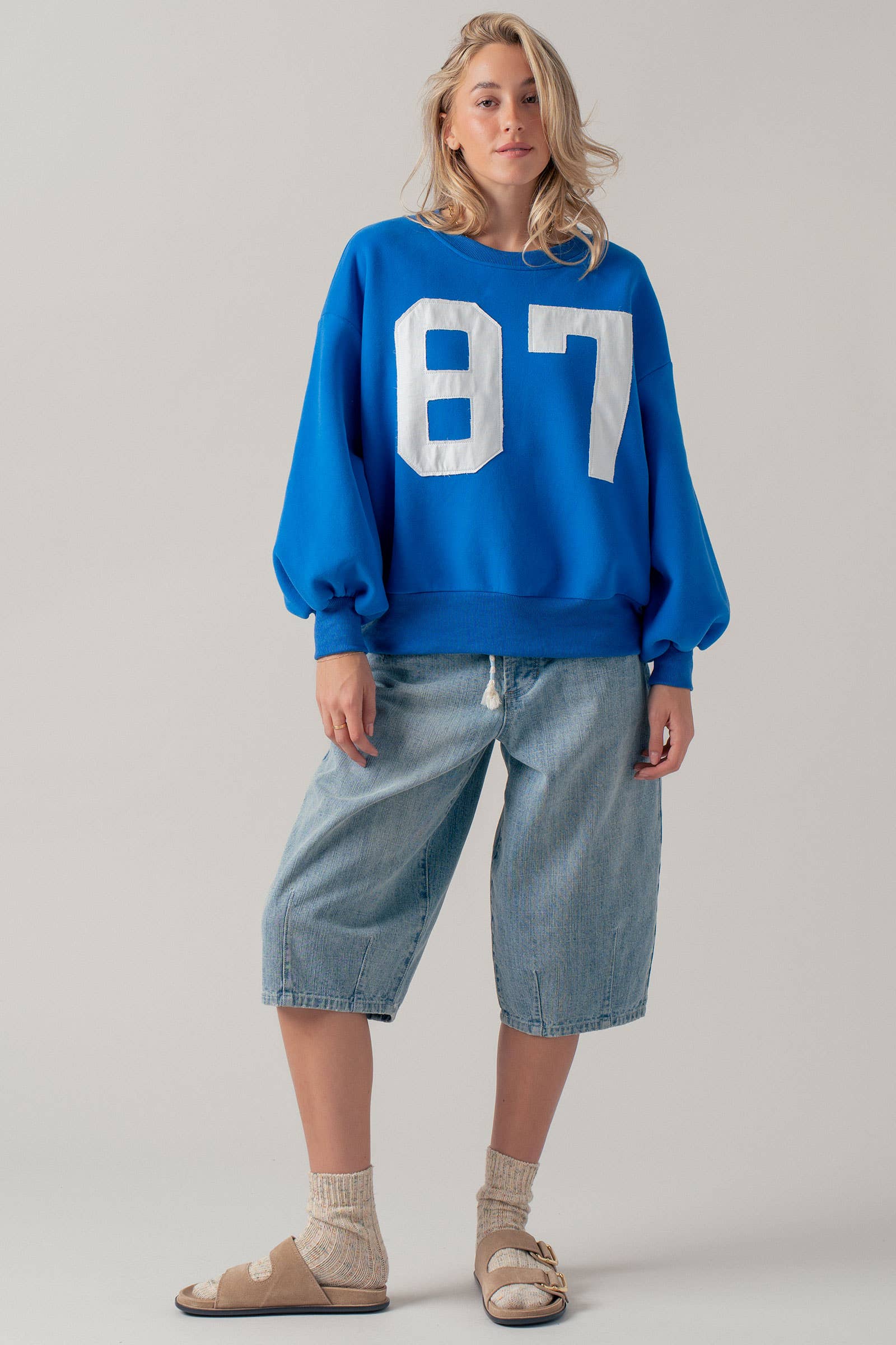"87" Graphic Balloon Sleeve Oversized Sweatshirt