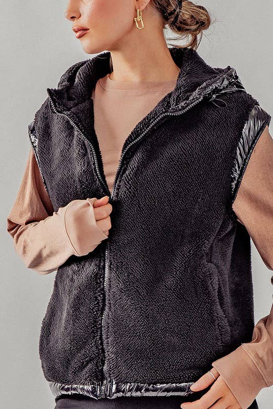 Urban Daizy Plush Faux Fur Zip Up with Contrast Trim Hooded Vest Black Outerwear Vest - Women's (UDZ-OT-00110) –…