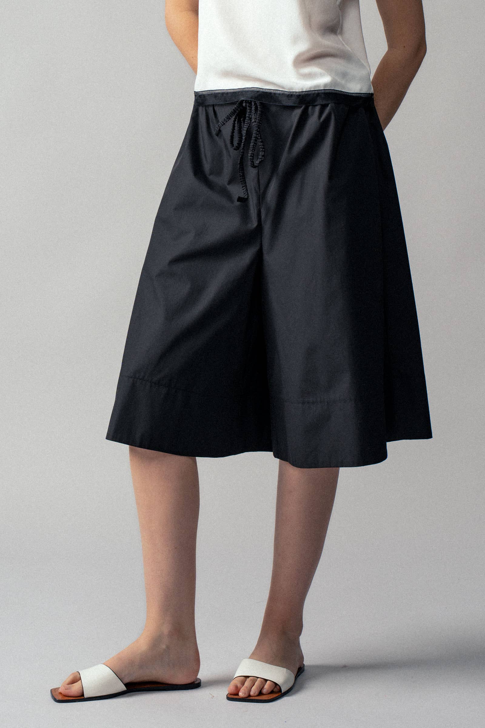 Lightweight Airflow Drawstring Shorts